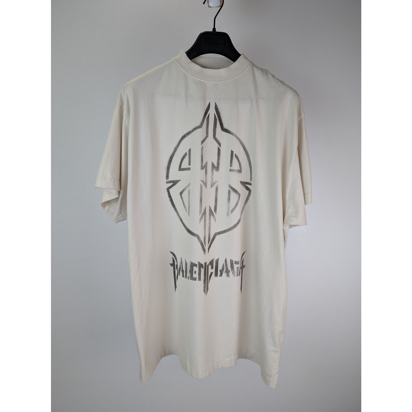 Balenciaga o1rshd1 BB Stencil Vintage Oversized Jersey T-Shirt in Ecru Size US M / EU 48-50 / 2 - 9 Thumbnail