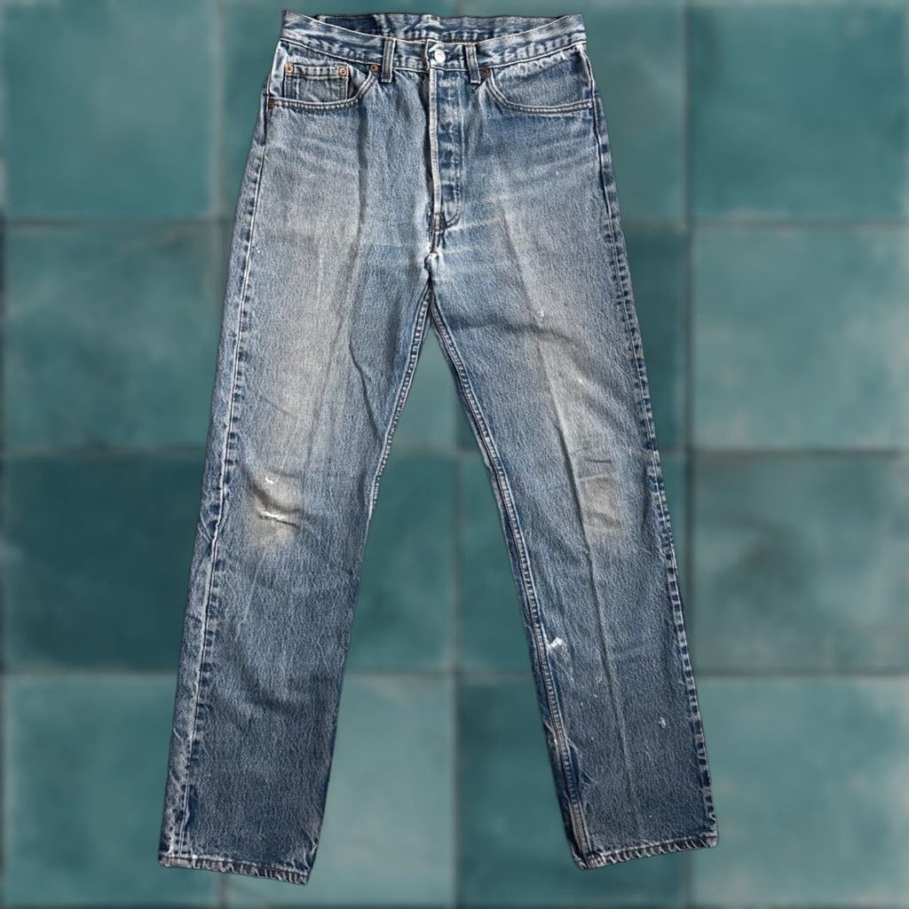Levi's VINTAGE Levi's 501 Jeans 90s Straight Leg 33x36 Light Wash Mens Blue Cotton Denim 501 Series Size US 33 - 1 Thumbnail