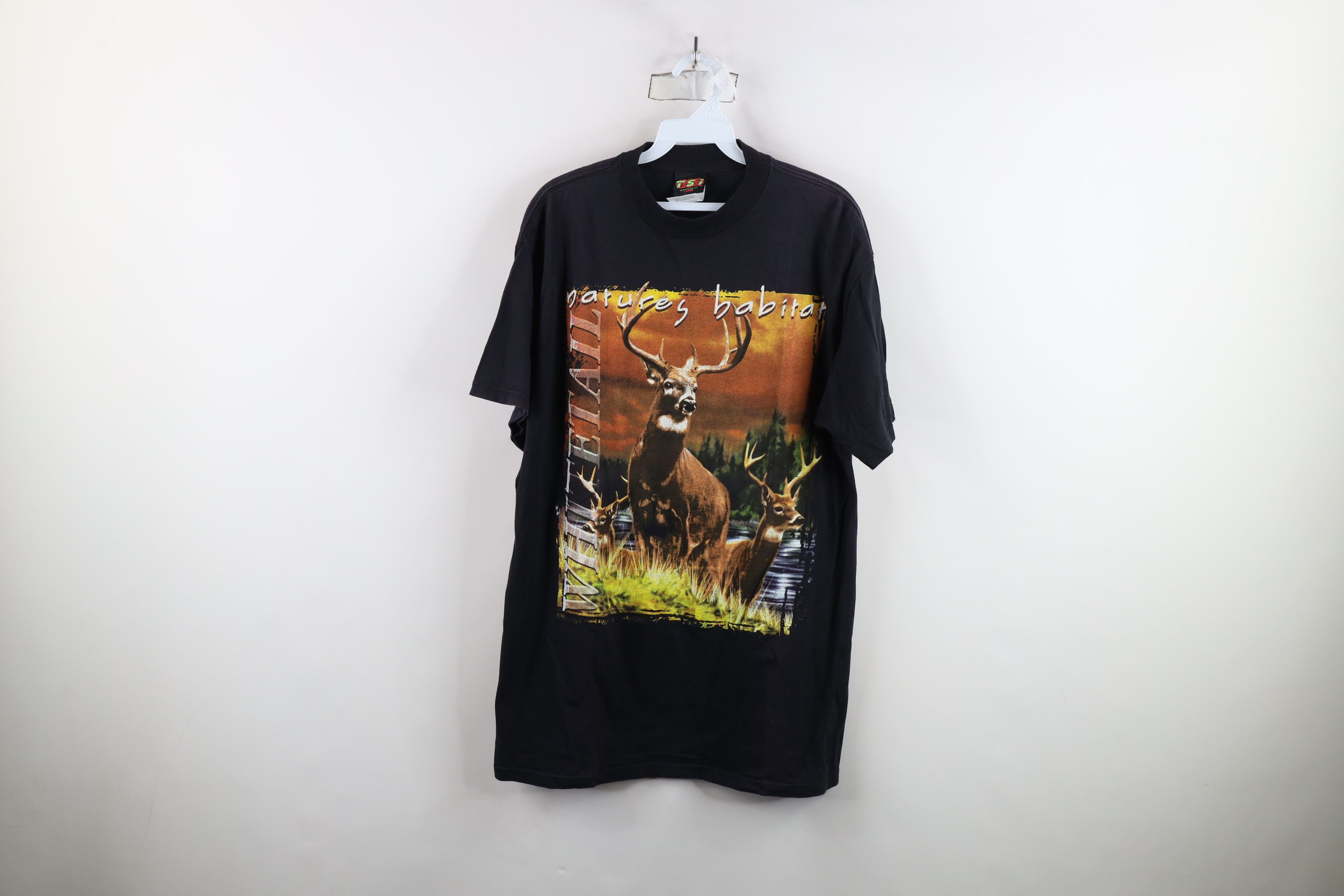 Vintage Vintage 90s Streetwear Nature Whitetail Deer Buck T-Shirt Size US L / EU 52-54 / 3 - 1 Thumbnail