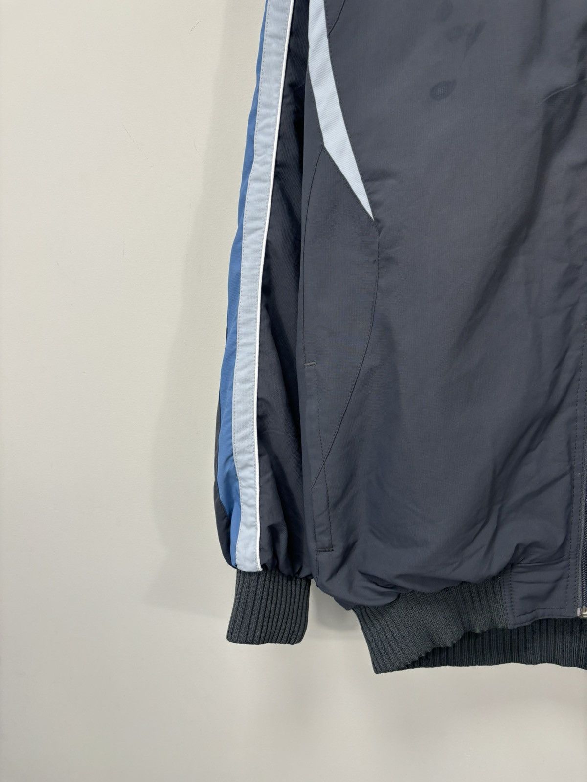 Nike Vintage Nike Y2K Retro Swoosh Gray Full Zip Track Jacket Size US XL / EU 56 / 4 - 7 Thumbnail