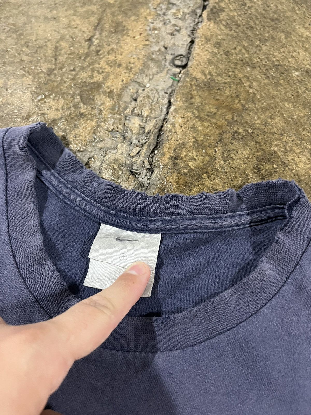 Nike × Vintage Crazy Vintage Y2K Nike Mini Swoosh Tee Faded Thrashed Skater Size US XXL / EU 58 / 5 - 5 Thumbnail