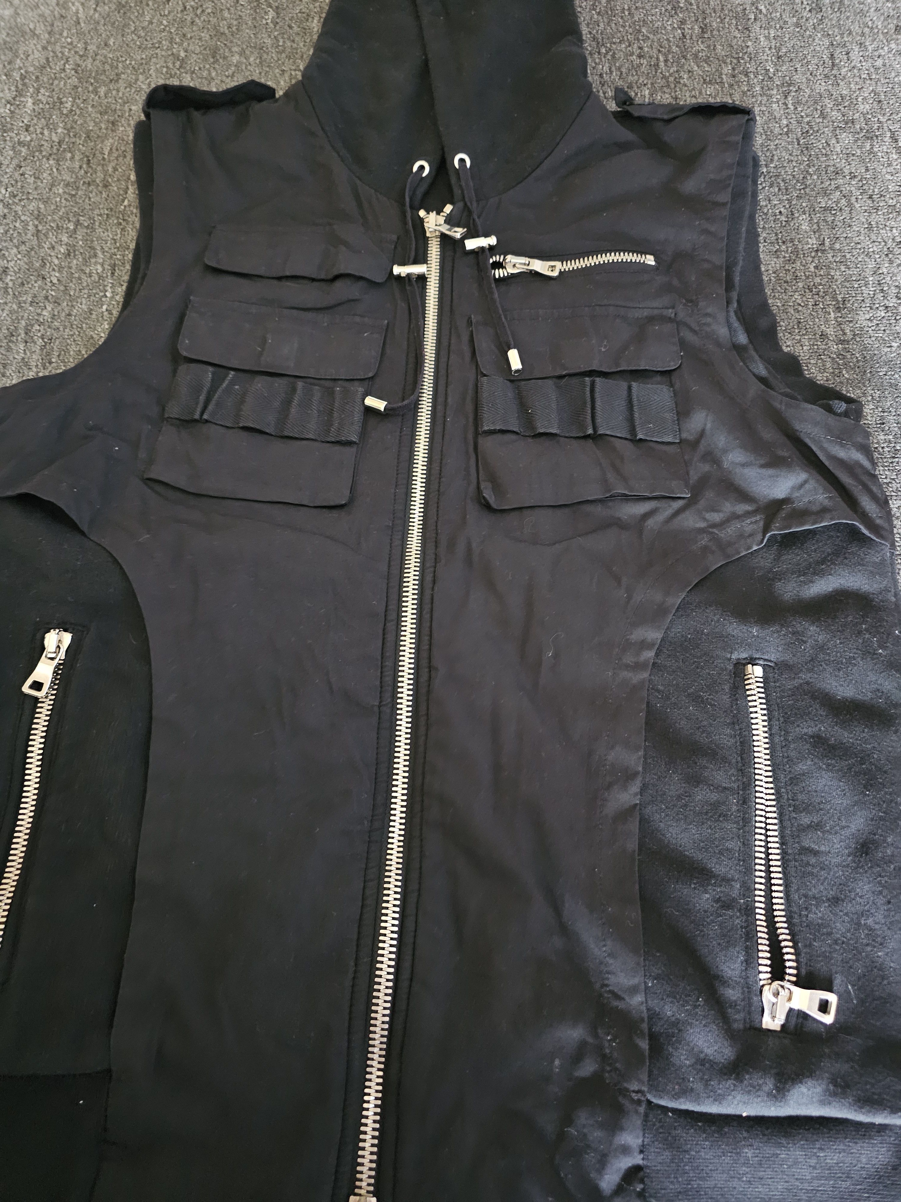 Balmain Balmain Sand Military Sleeveless Hoodie Size XL Size US L / EU 52-54 / 3 - 2 Thumbnail