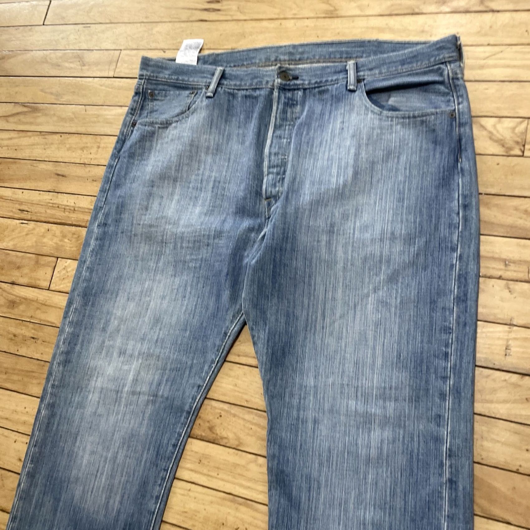 Levi's VINTAGE Levi's Jeans 501XX Light Blue Denim Straight 501 40x32 Mens Regular Blue Jeans 5-Pocket Logo Zipper Button Vintage Mens Size US 36 / EU 52 - 4 Thumbnail