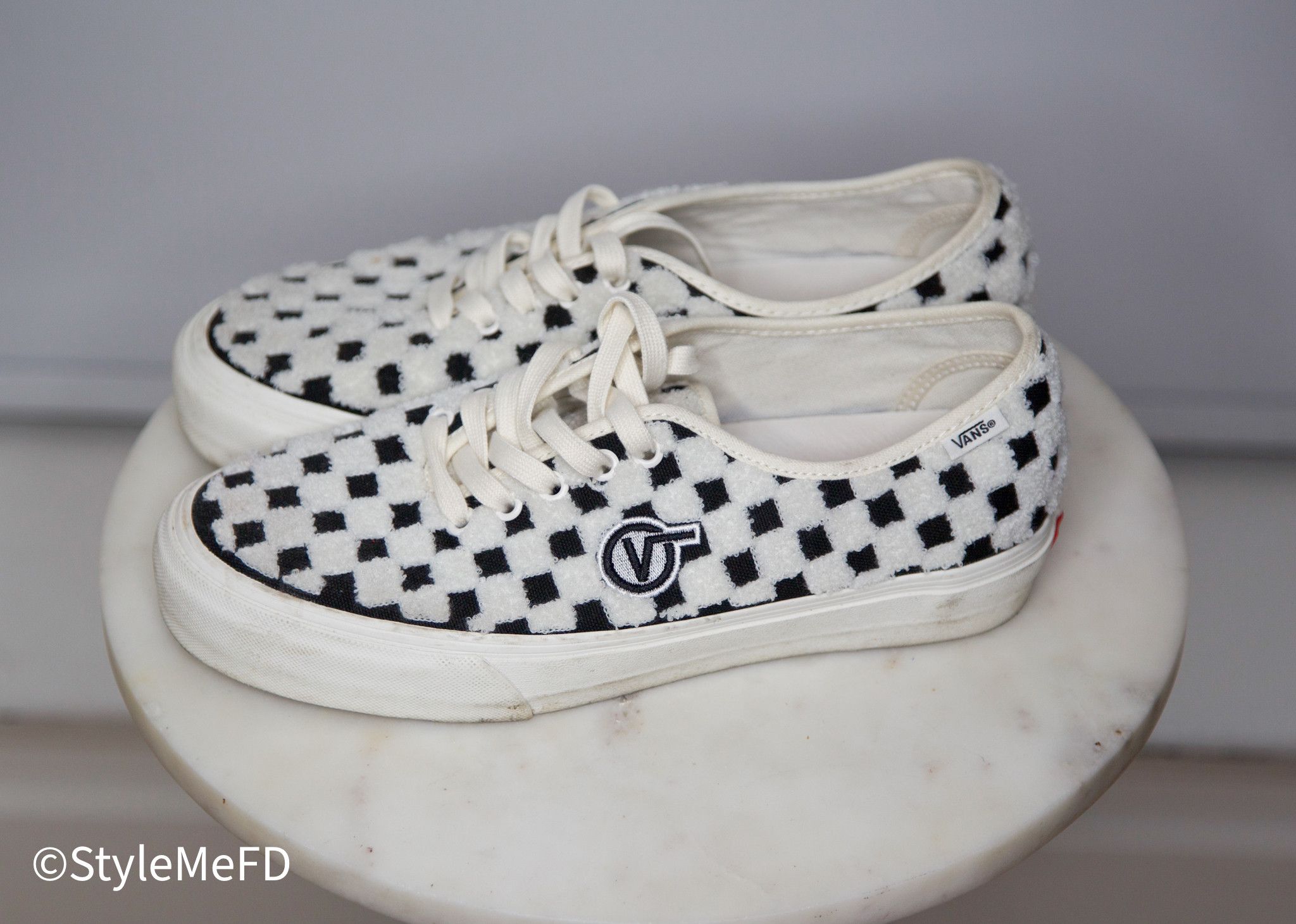 Vans VANS AUTHENTIC ONE PIECE VLT LX IN 'EMBROIDERED BLACK' Size US 9 / EU 42 - 3 Thumbnail