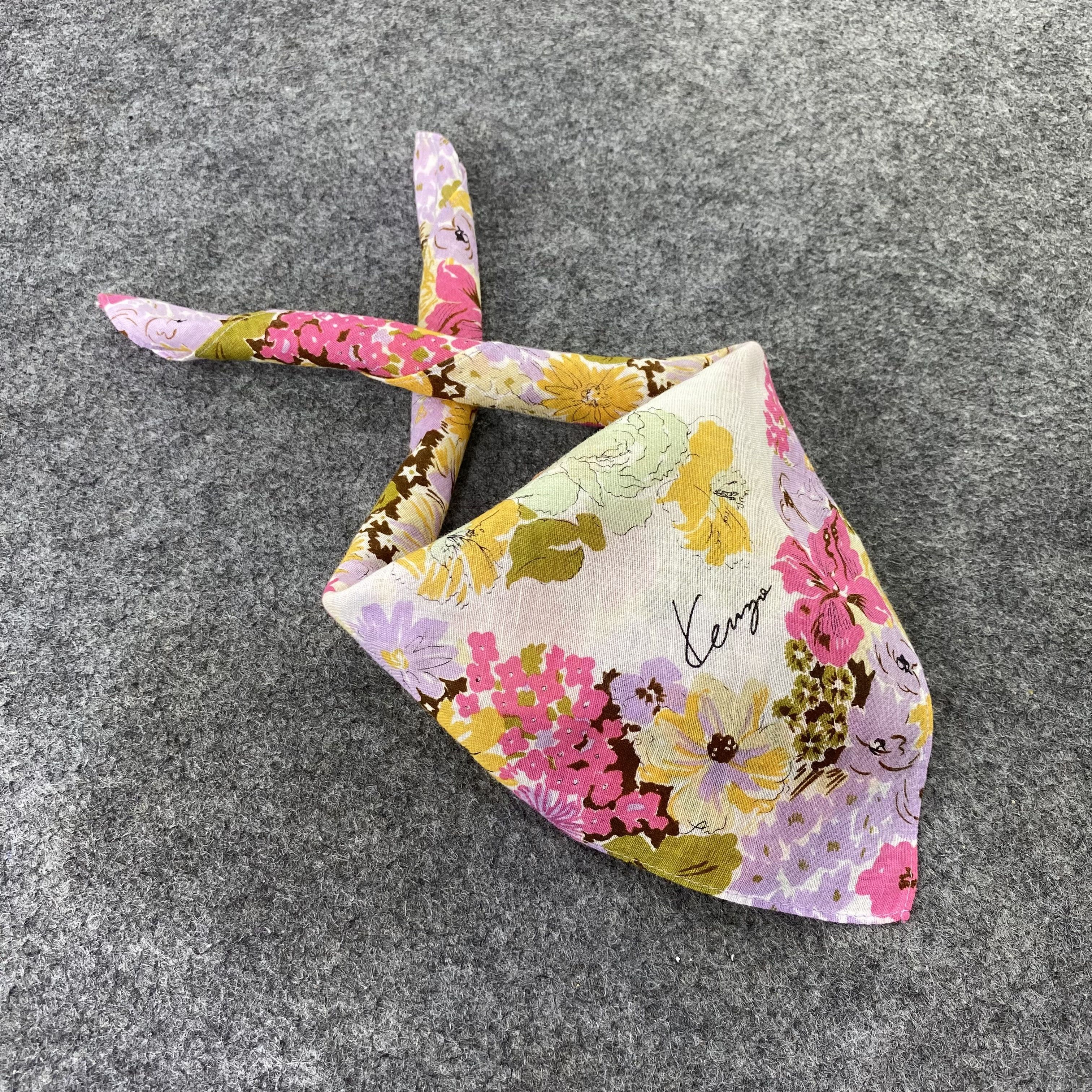 Kenzo Kenzo Handkerchief / Bandana / Neckerchief - B528 Size ONE SIZE - 1 Thumbnail