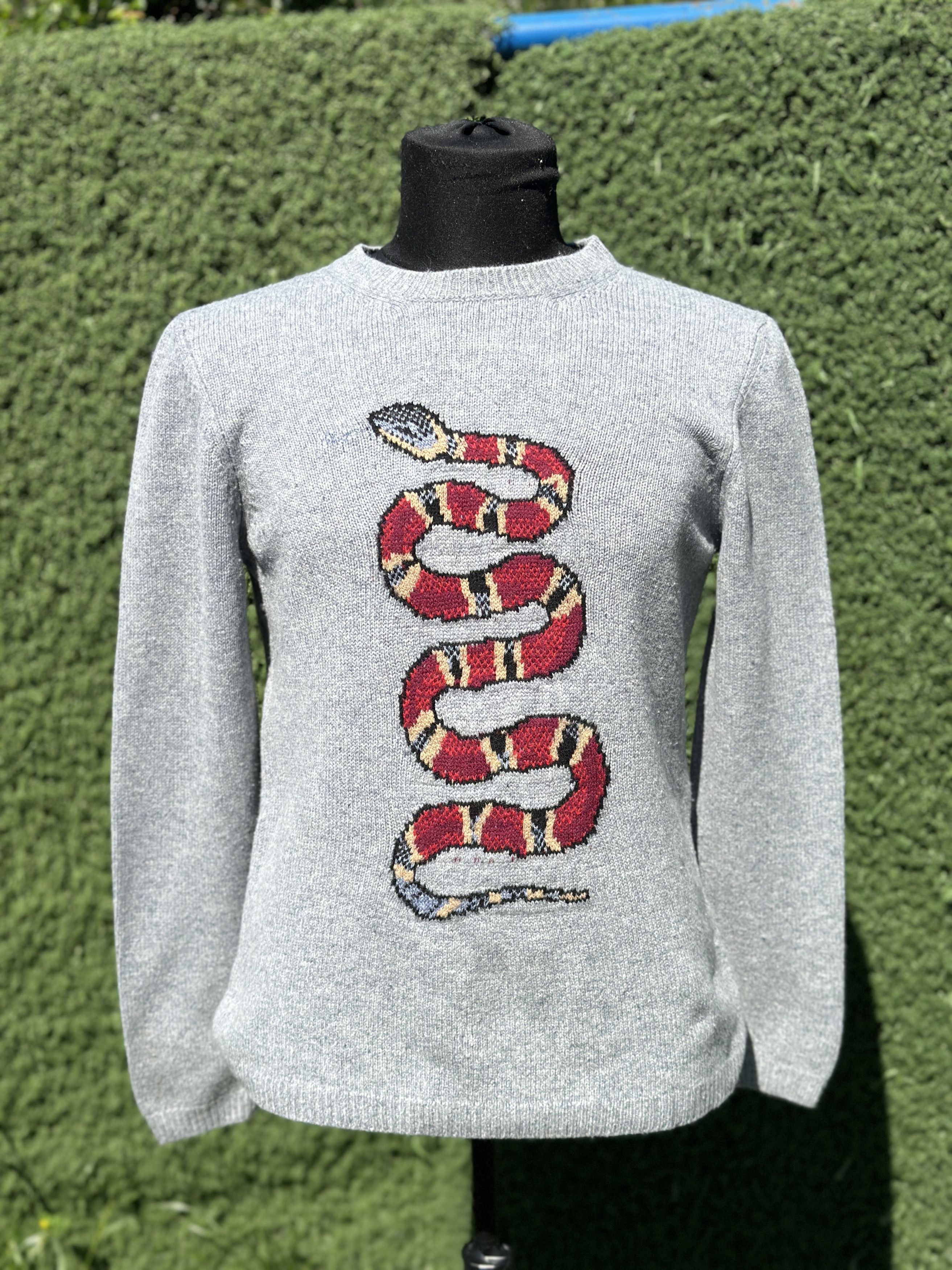 Gucci Luxury Gucci Knit Snake Sweater Crew Neck Size M Size US M / EU 48-50 / 2 - 12 Thumbnail