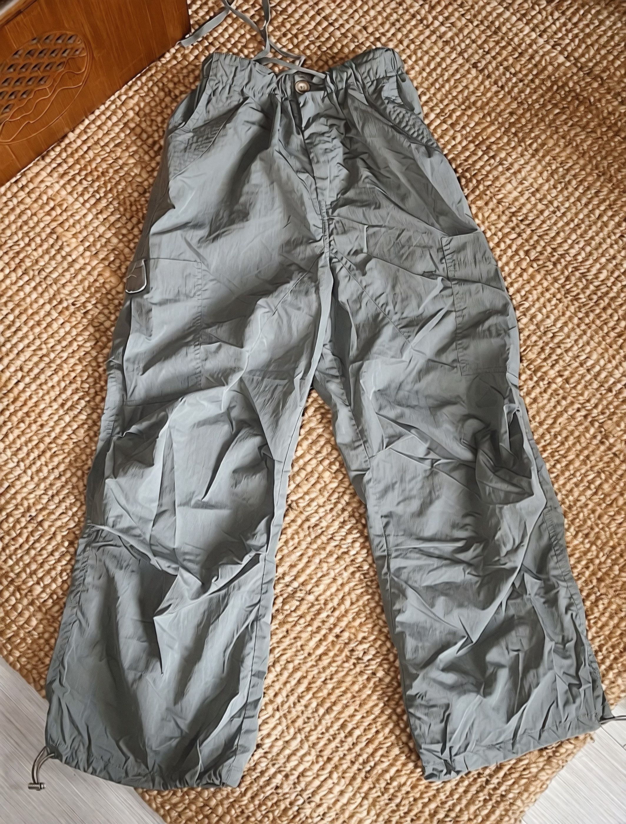 Other Sage Green Lightweight Parachute Cargo Pants Toggle Cuff Size US 27 - 2 Thumbnail