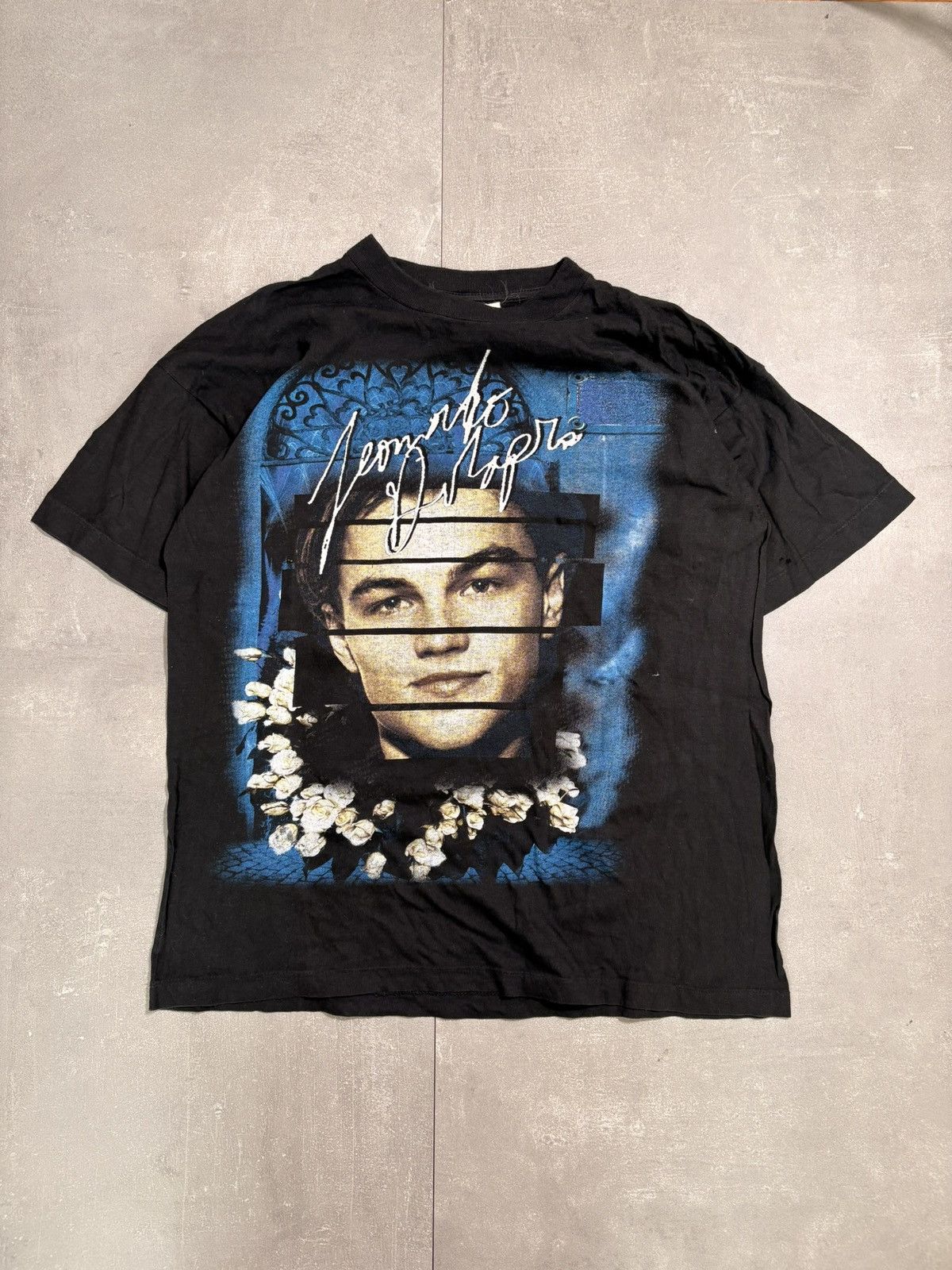 Vintage 90s Leonardo di caprio single stitch shirt Size US L / EU 52-54 / 3 - 1 Thumbnail