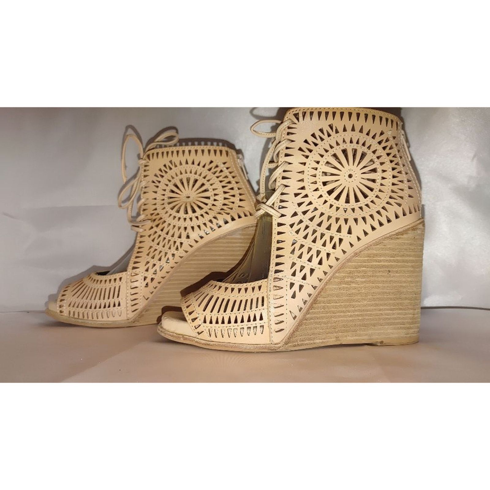 Jeffrey Campbell Jeffrey Campbell Rodillo Laser-Cut Leather Wedge Size 8 Size US 8 / IT 38 - 3 Thumbnail