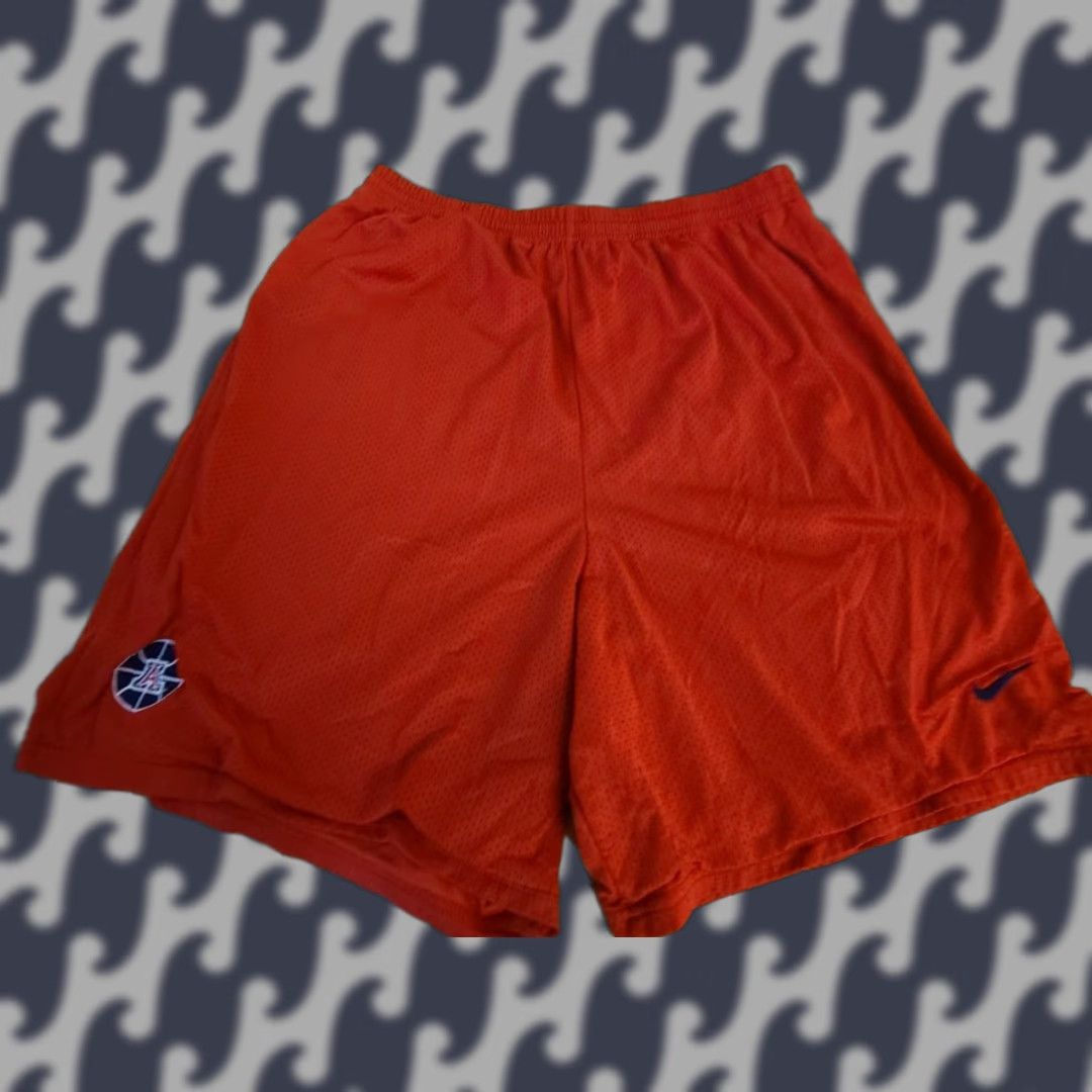 Nike VINTAGE Nike UofA WildCats Red Basketball Gym Training Shorts L Mens Size US 33 - 1 Thumbnail