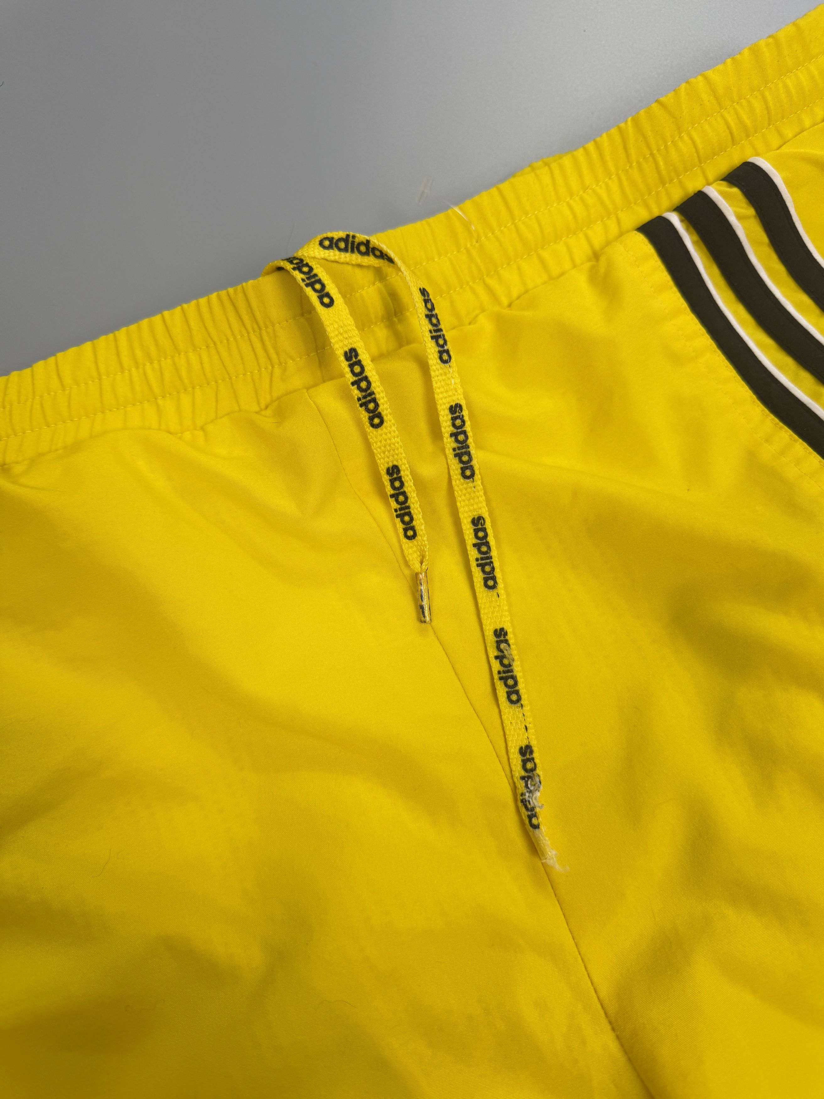 Adidas adidas shorts size M yellow Size US 32 / EU 48 - 3 Thumbnail