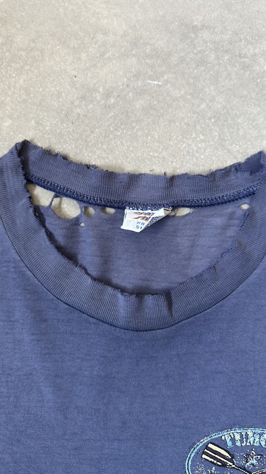 Vintage VINTAGE DISTRESSED CRAZY SHIRT TUMON BAY TEE Size US S / EU 44-46 / 1 - 3 Thumbnail