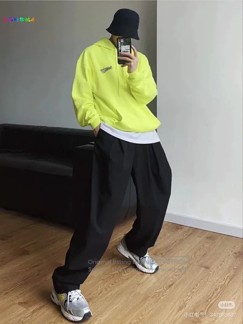 Balenciaga Balenciaga Neon Yellow Coke Logo Fleece Hoodie Size US XS / EU 42 / 0 - 7 Thumbnail