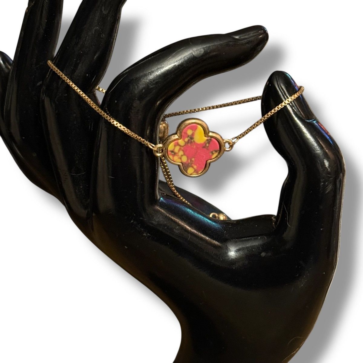 Other Gold tone pink and yellow blotchy clover bolo bracelet Size ONE SIZE - 3 Thumbnail