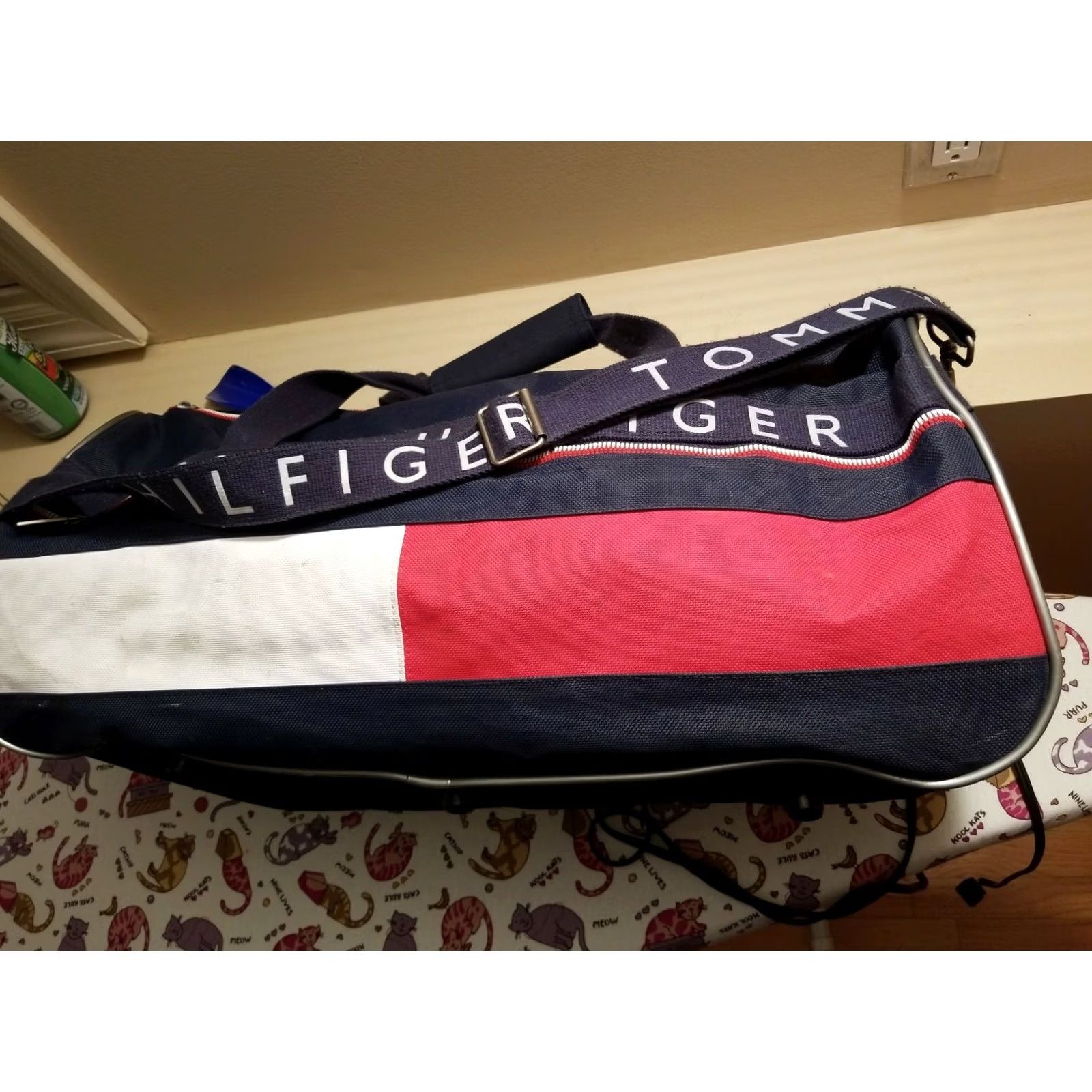 Tommy Hilfiger VINTAGE Tommy Hilfiger Big Flag Spellout Gym Duffle Carry On Travel Bag Mens Blue Carry On Travel Bag Size ONE SIZE - 5 Thumbnail