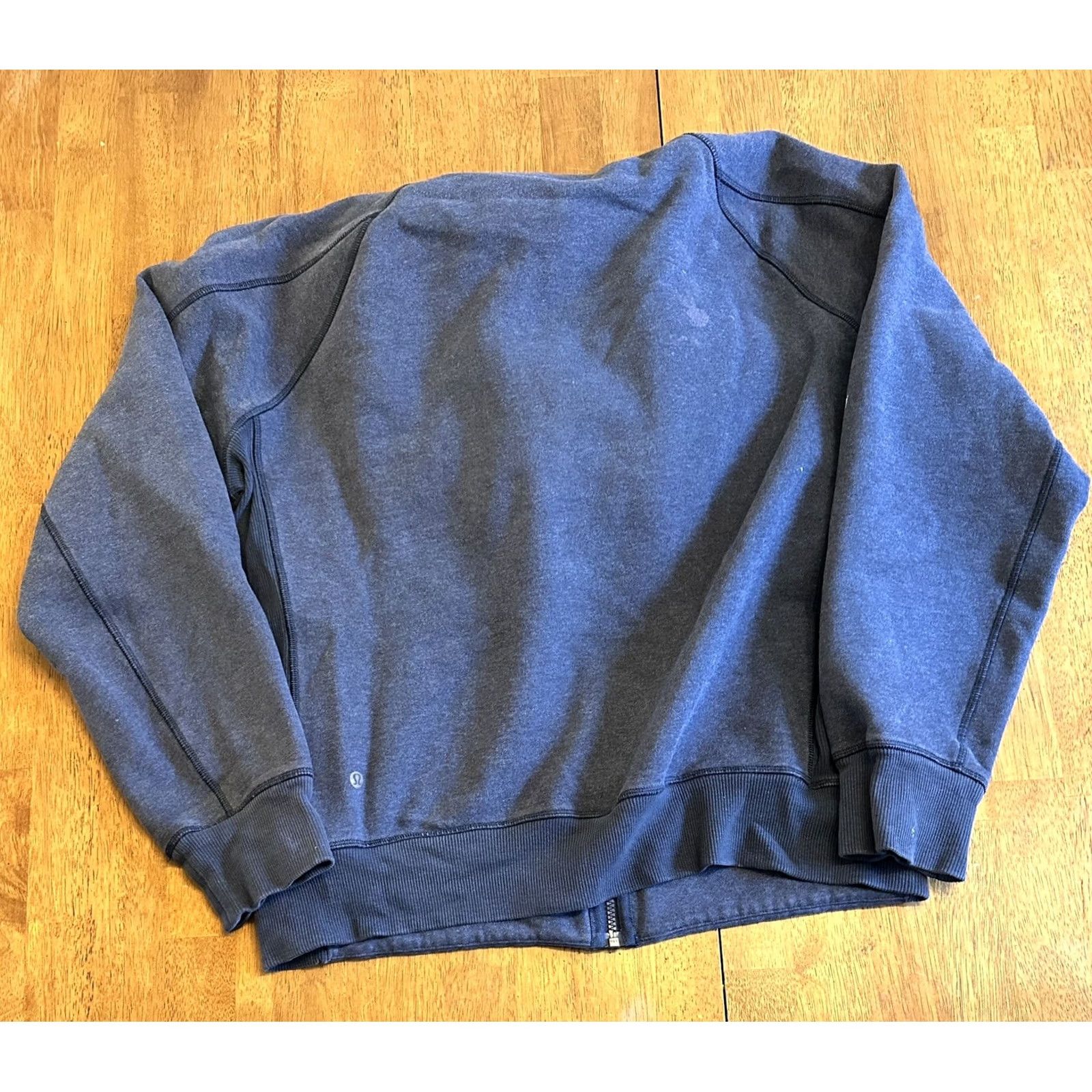 Lululemon Lululemon Full Zip Hoodie Sweatshirt Large Cargo Navy Blue Womens Regular Zip Hooded Pockets Activewear Size L / US 10 / IT 46 - 2 Thumbnail