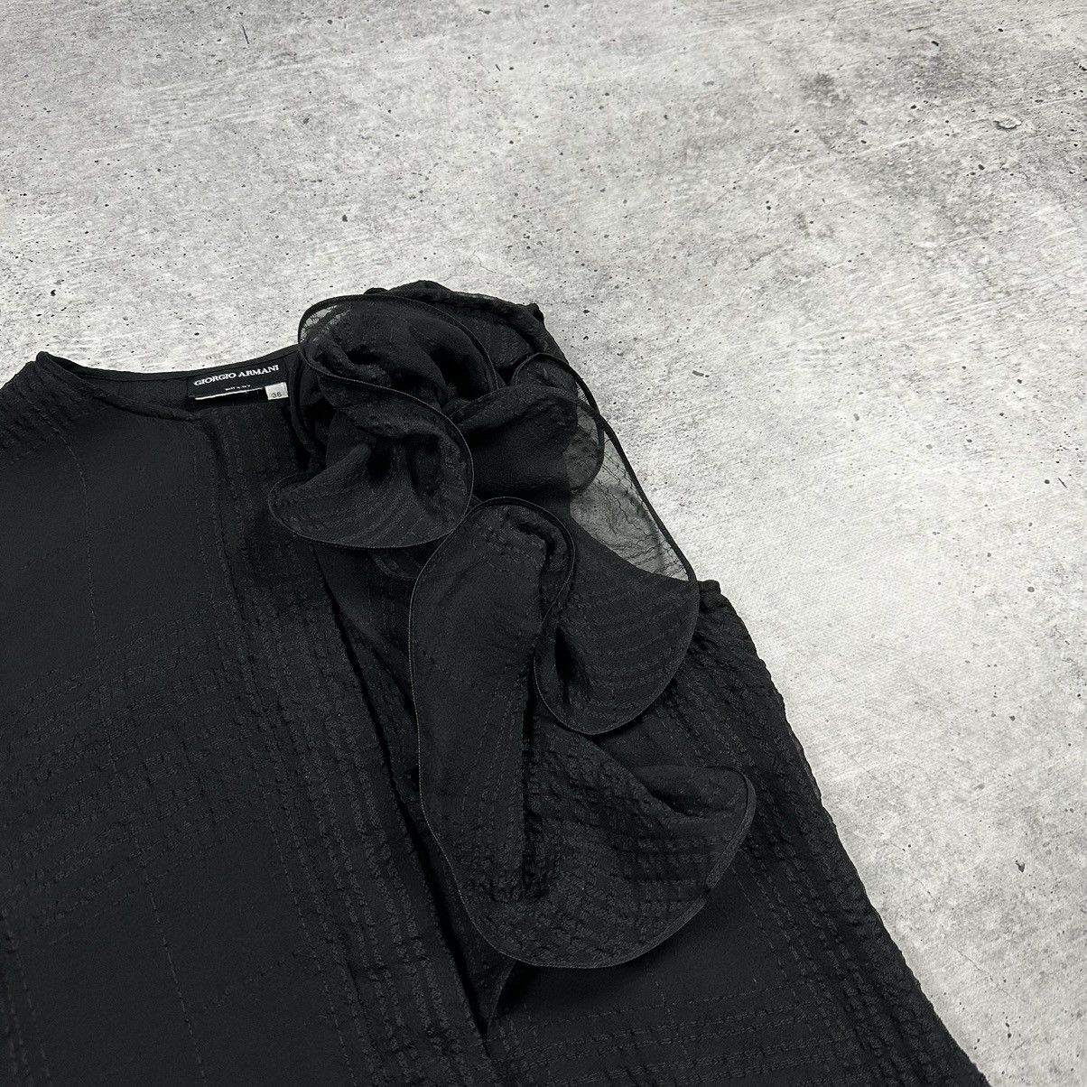 Emporio Armani Emporio Armani Black Sheer Crepe Sleeveless Bow Top Silk Size XS / US 0-2 / IT 36-38 - 4 Thumbnail
