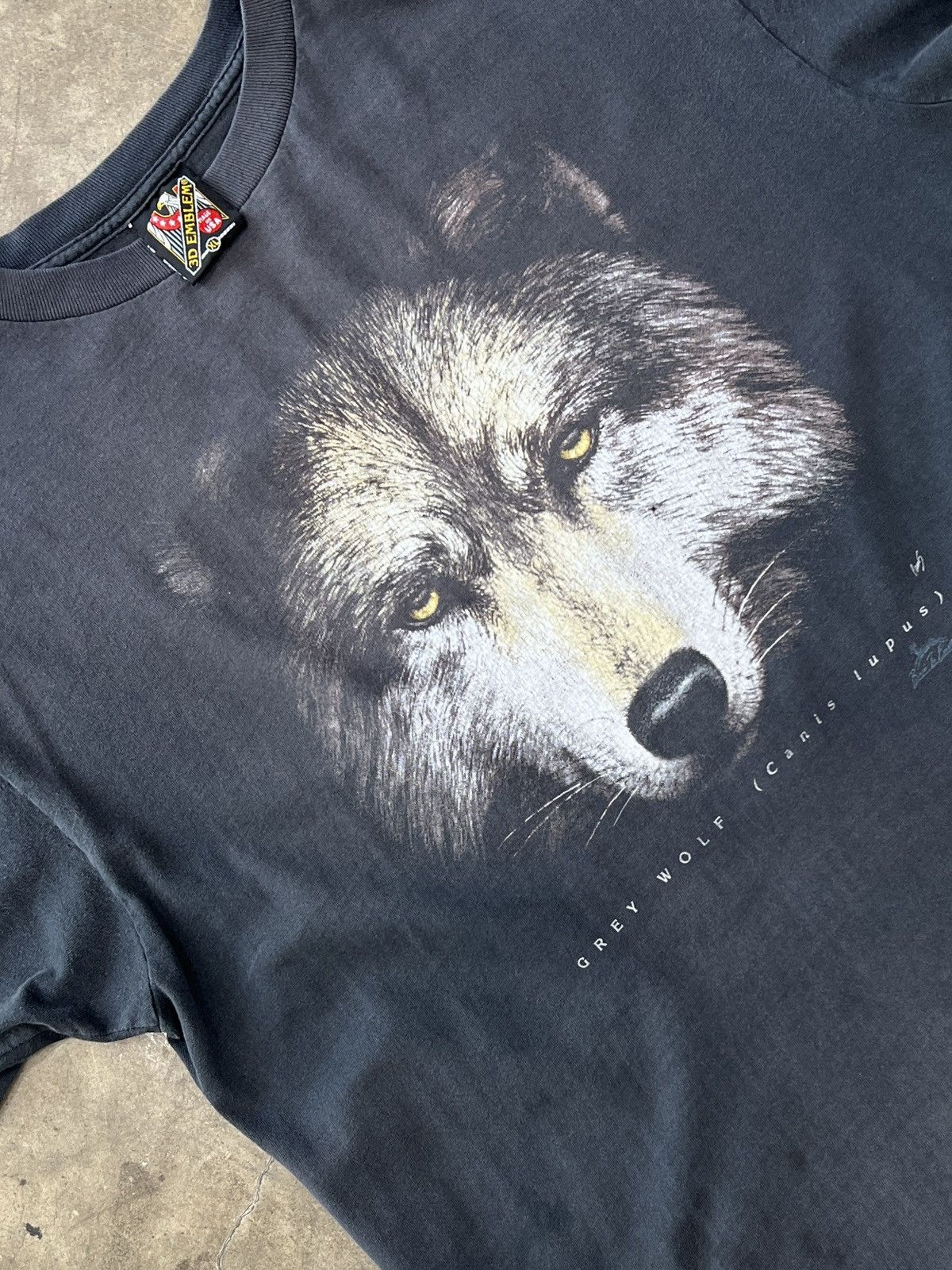 Vintage Vintage 3D Emblem Grey Wolf Nature Single Stitch Tee XL Size US XL / EU 56 / 4 - 1 Thumbnail
