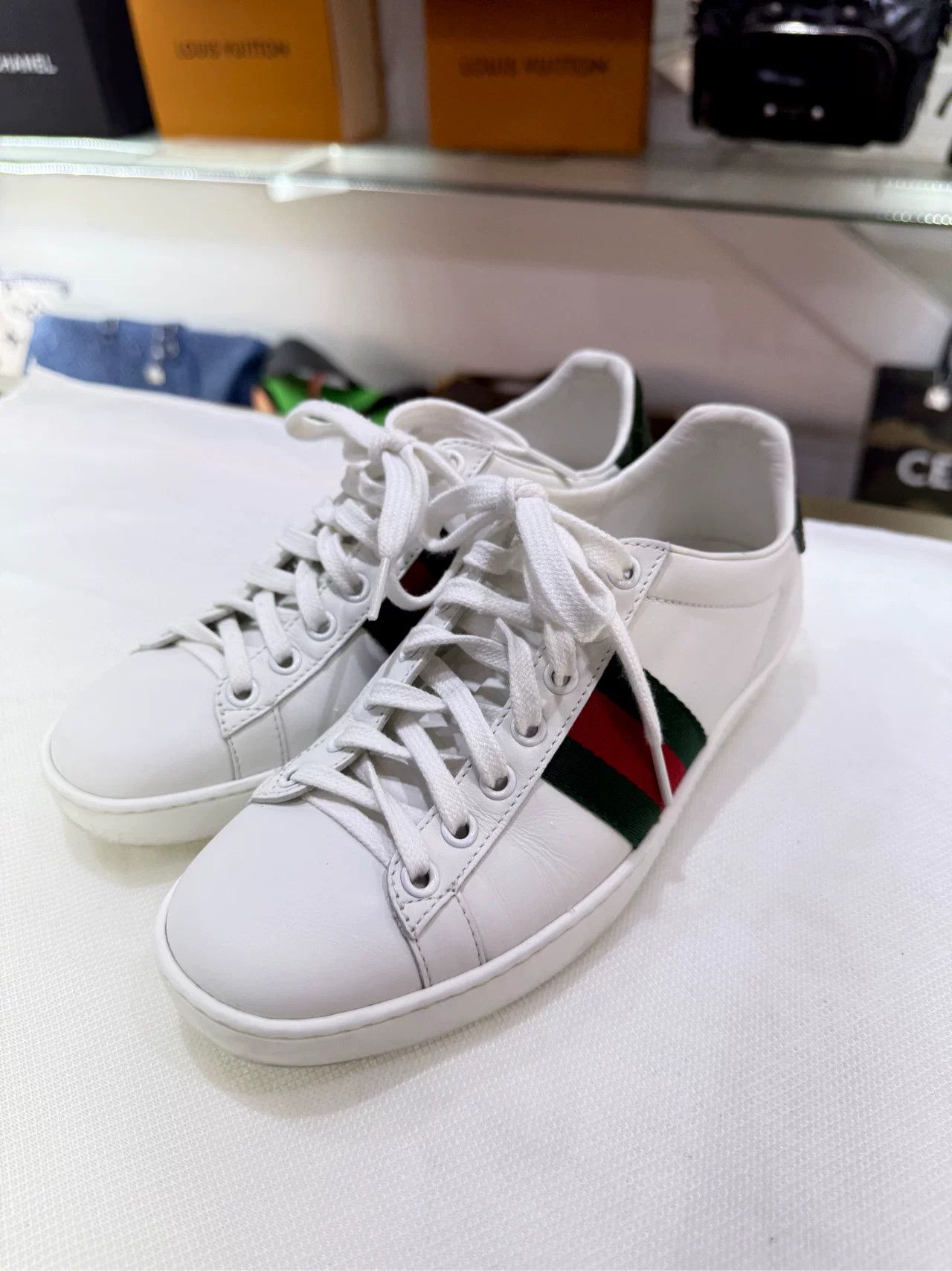 Gucci Gucci Classic White Sneakers Size US 5 / IT 35 - 1 Thumbnail