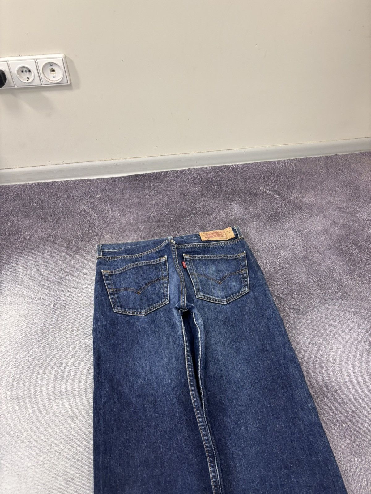 Levi's Vintage Levi’s 501 Men’s Faded Blue Denim Jeans Size US 34 / EU 50 - 4 Thumbnail