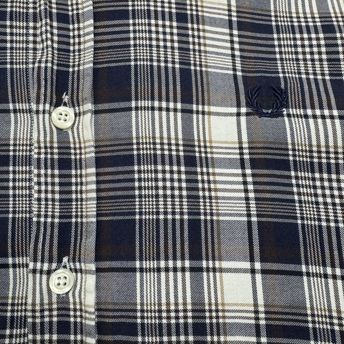 Designer Essential Fred Perry Navy Checkered Slim Fit Button Up Shirt Size US M / EU 48-50 / 2 - 8 Thumbnail
