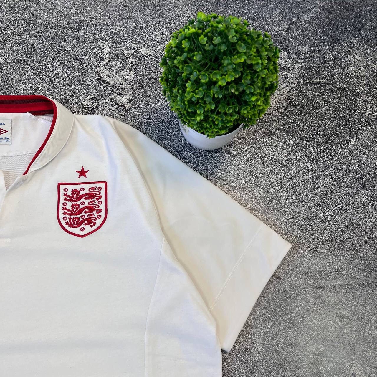Umbro VTG Umbro England National Team 2012 Home Football Shirt Size US L / EU 52-54 / 3 - 8 Thumbnail