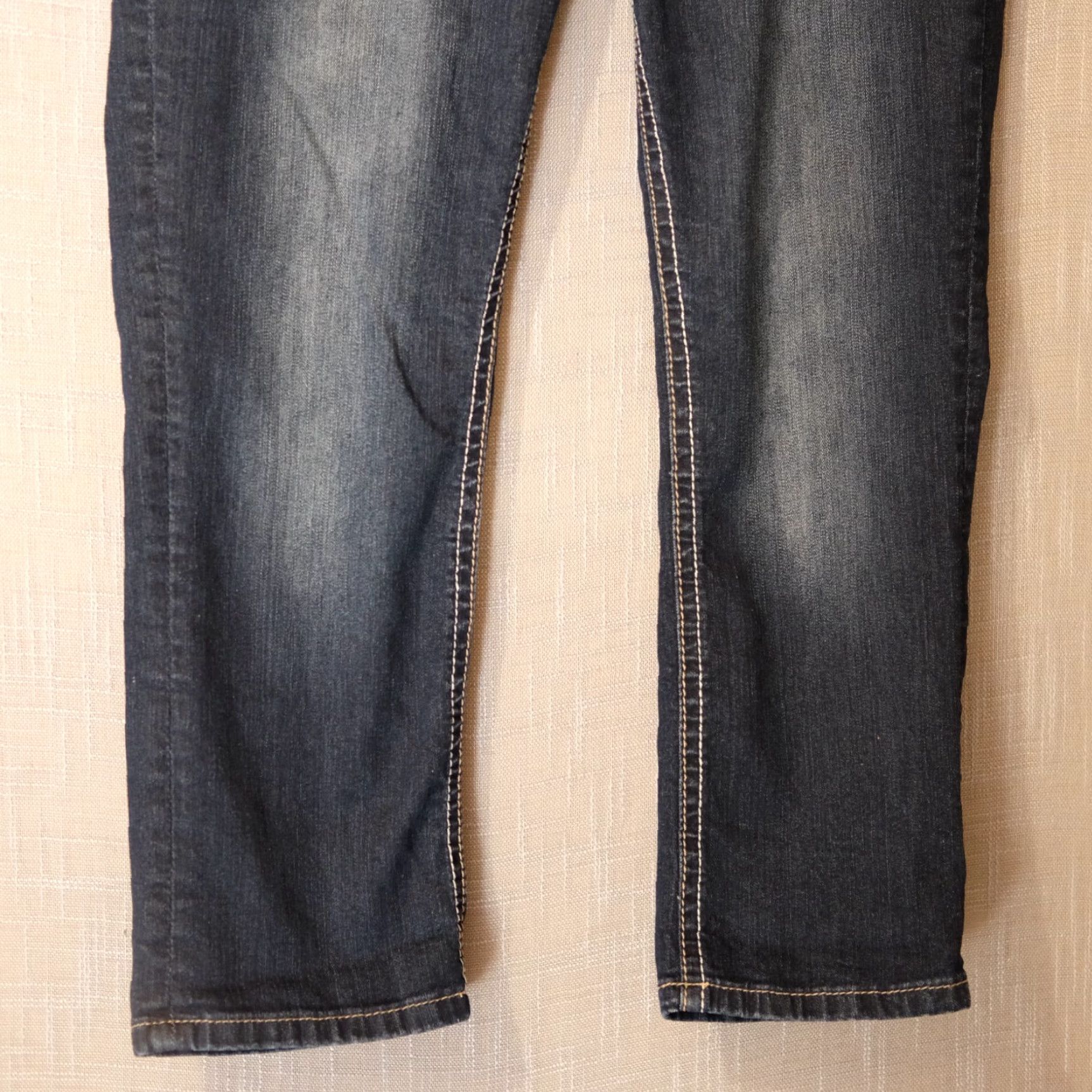 Vintage Maurices Blue Capri Jeans Embroidered Low Rise Womens Size 7/8 #A1-36 Jeans Capri Women 7/8 Blue Embroidered Low Rise Maurices Size 28" / US 6 / IT 42 - 3 Thumbnail