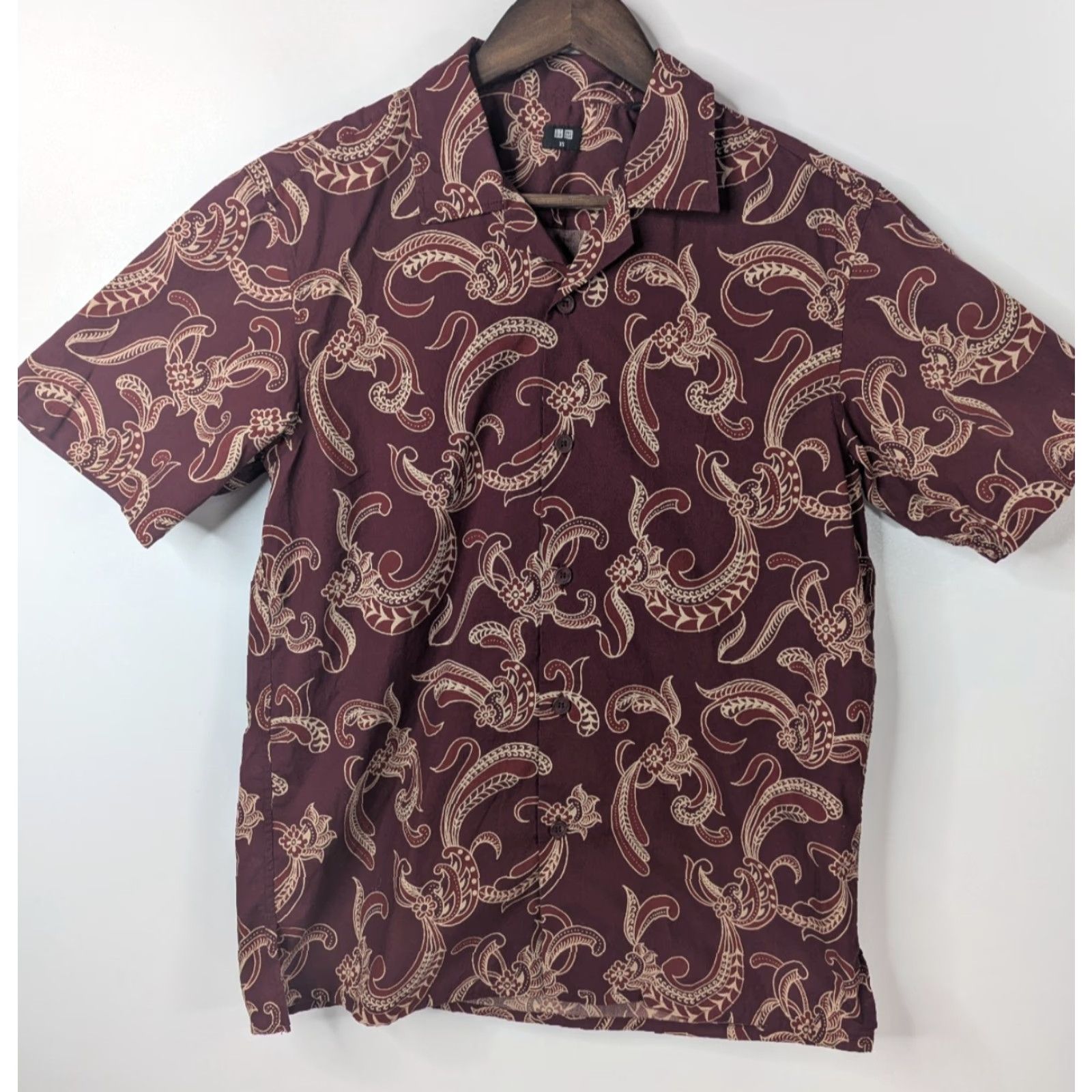 Uniqlo Uniqlo Shirt Mens XS Red Beach Summer Short Sleeve Button Cotton Linen Camp Beach Shirt XS Red Mens Holiday Size US XS / EU 42 / 0 - 2 Thumbnail