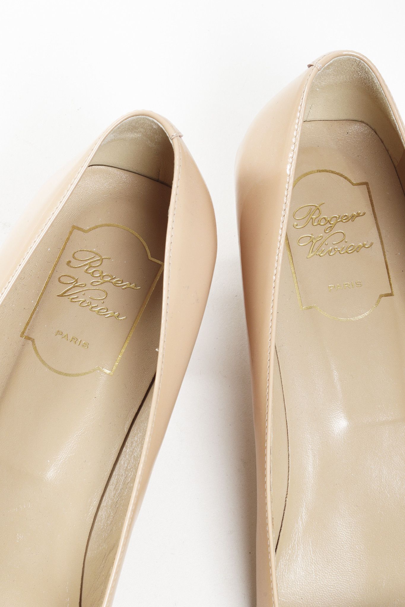 Roger vivier nude deals