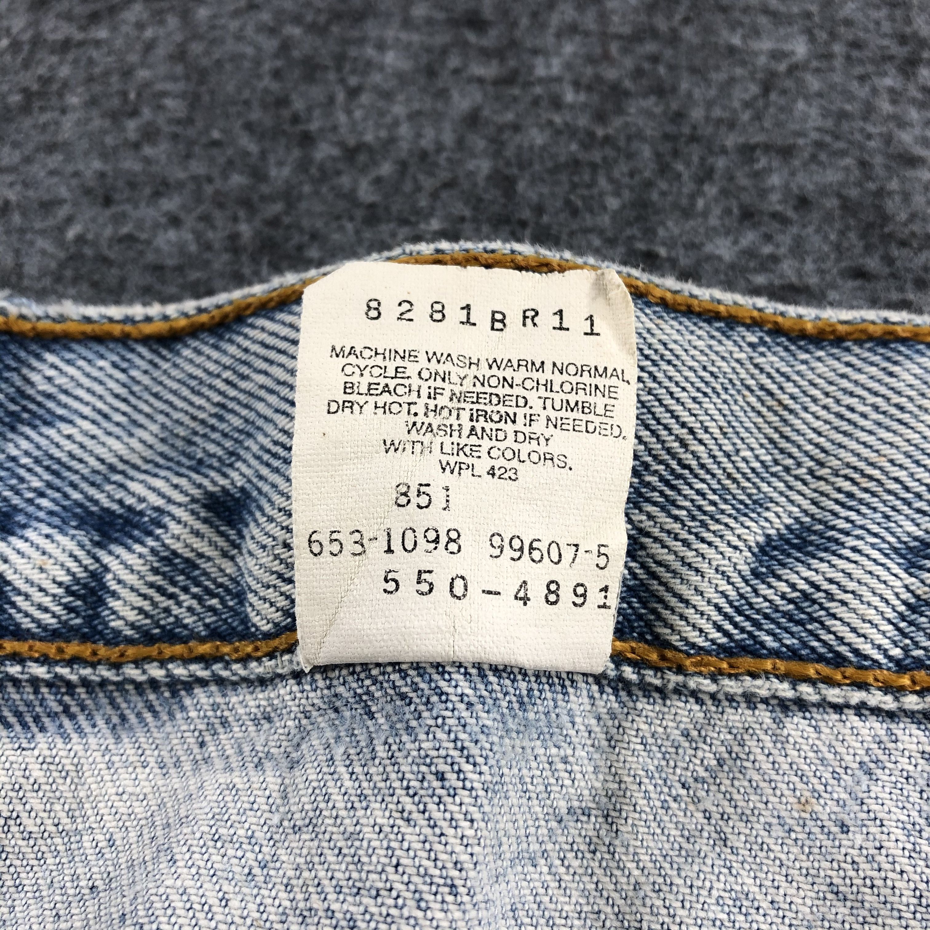 Levi's × Vintage Vintage 90s Light Wash Levis 550 Jeans-JM1189 Size US 36 / EU 52 - 12 Thumbnail
