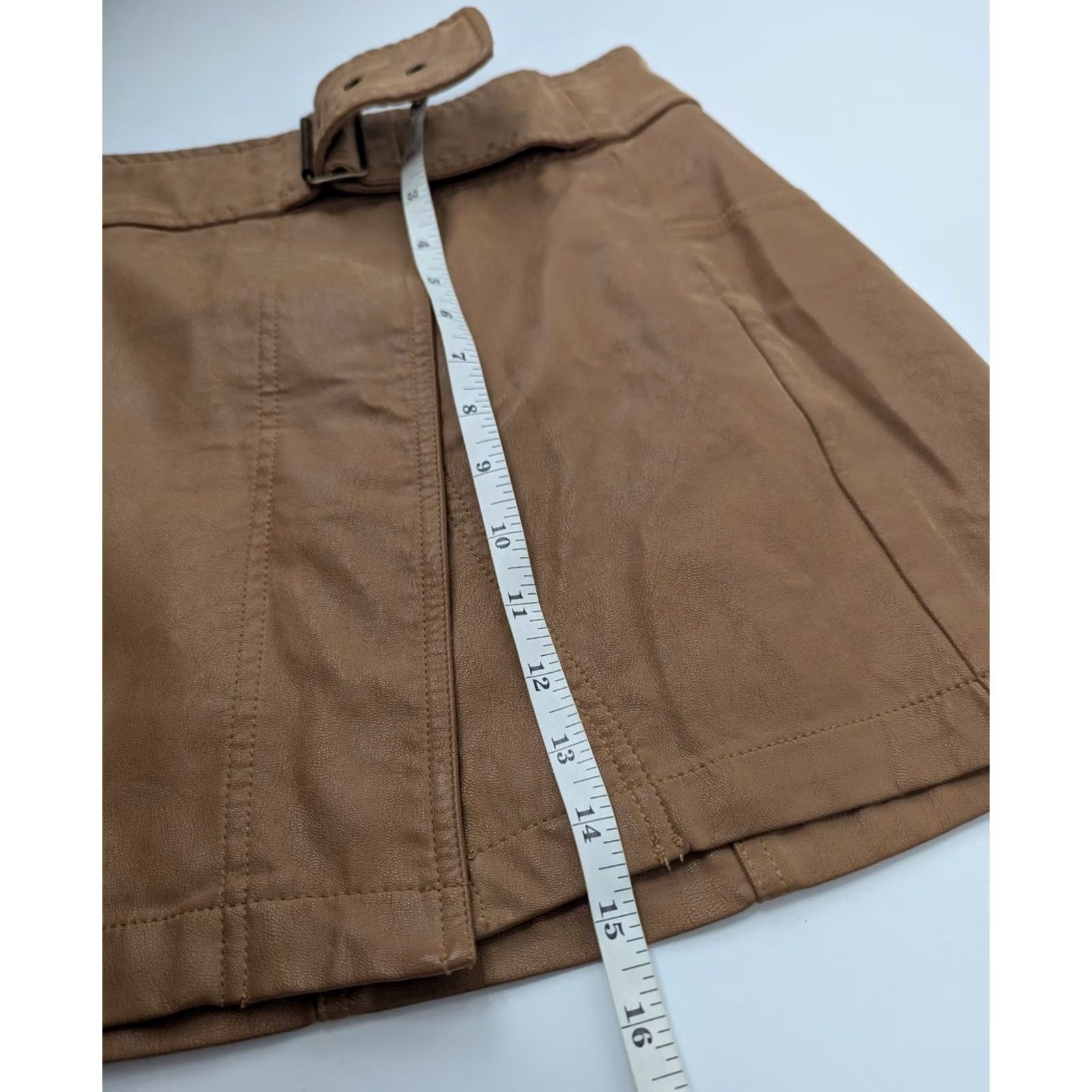 Free People VINTAGE Free People Skirt Womens 4 Camel Brown Faux Leather Buckle Wrap Mini Mod Size 27" / US 4 / IT 40 - 3 Thumbnail