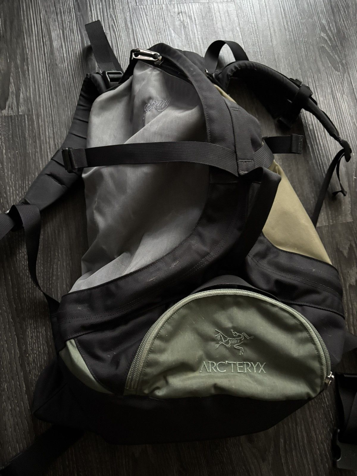 Arc'teryx × Beams Plus Arcteryx x Beams Sebring Crazy Pattern Backpack Japan Size ONE SIZE - 5 Thumbnail