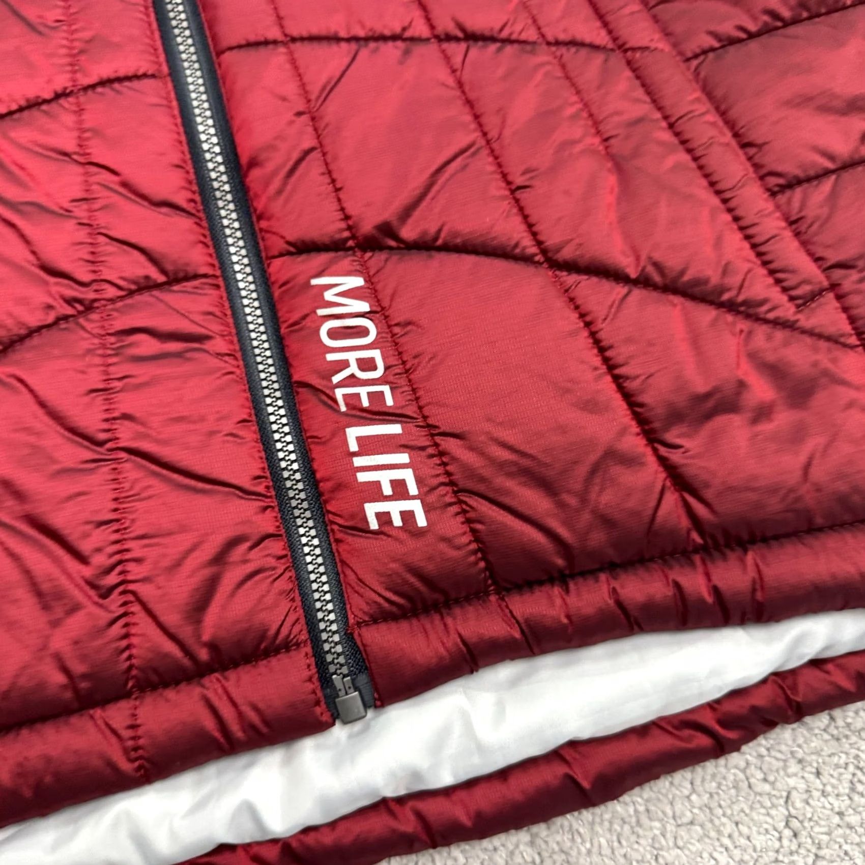 Alife Orangetheory Vest Quilted Puffer Red Womens Small Sleeveless Activewear Casual Outdoor Sports Athleisure Zip Full Zip Pockets Size S / US 4 / IT 40 - 3 Thumbnail