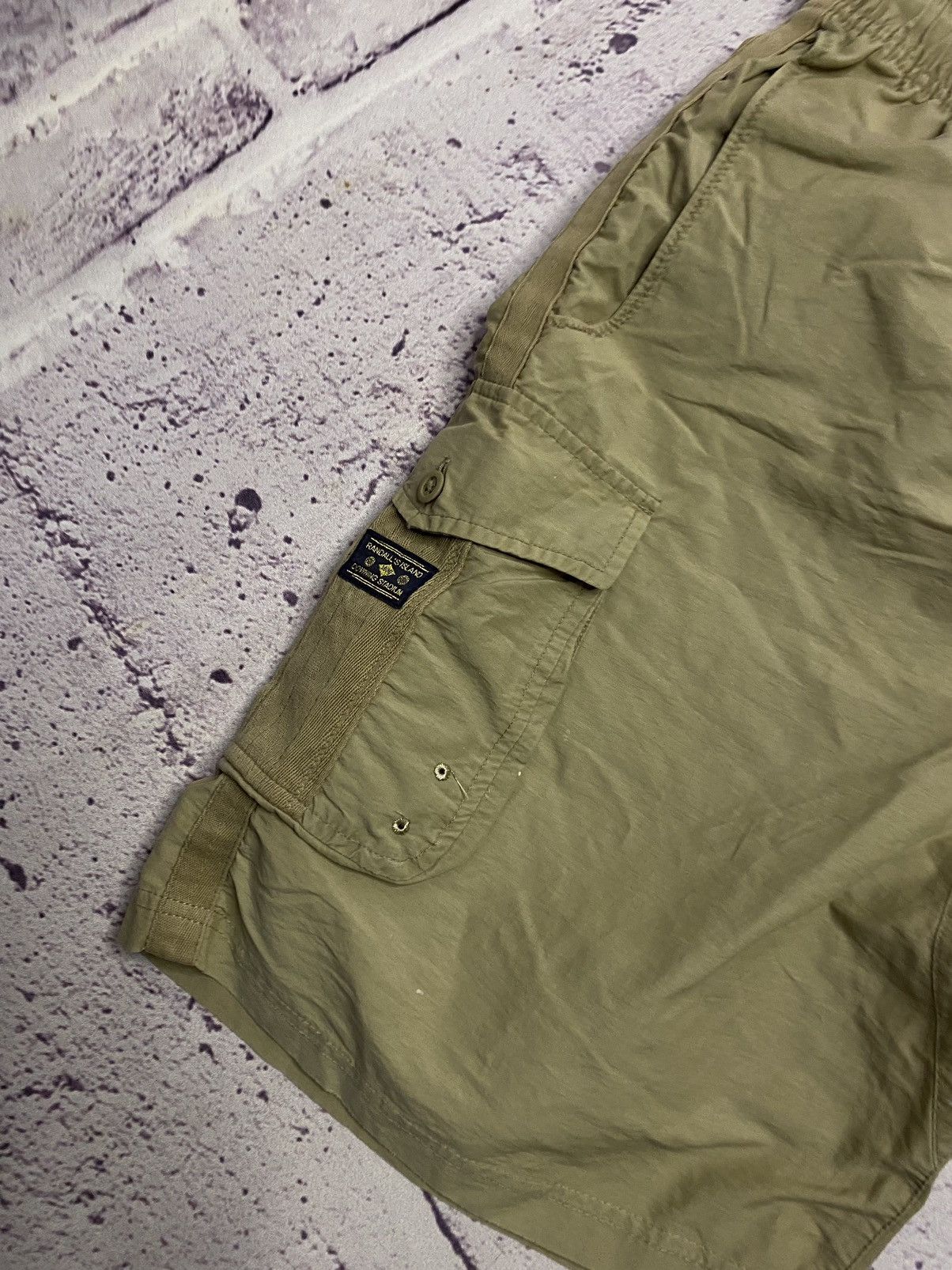 Nike MENS Nike Cargo Swoosh Tab Logo Shorts All Nude vintage Size US 34 / EU 50 - 9 Thumbnail