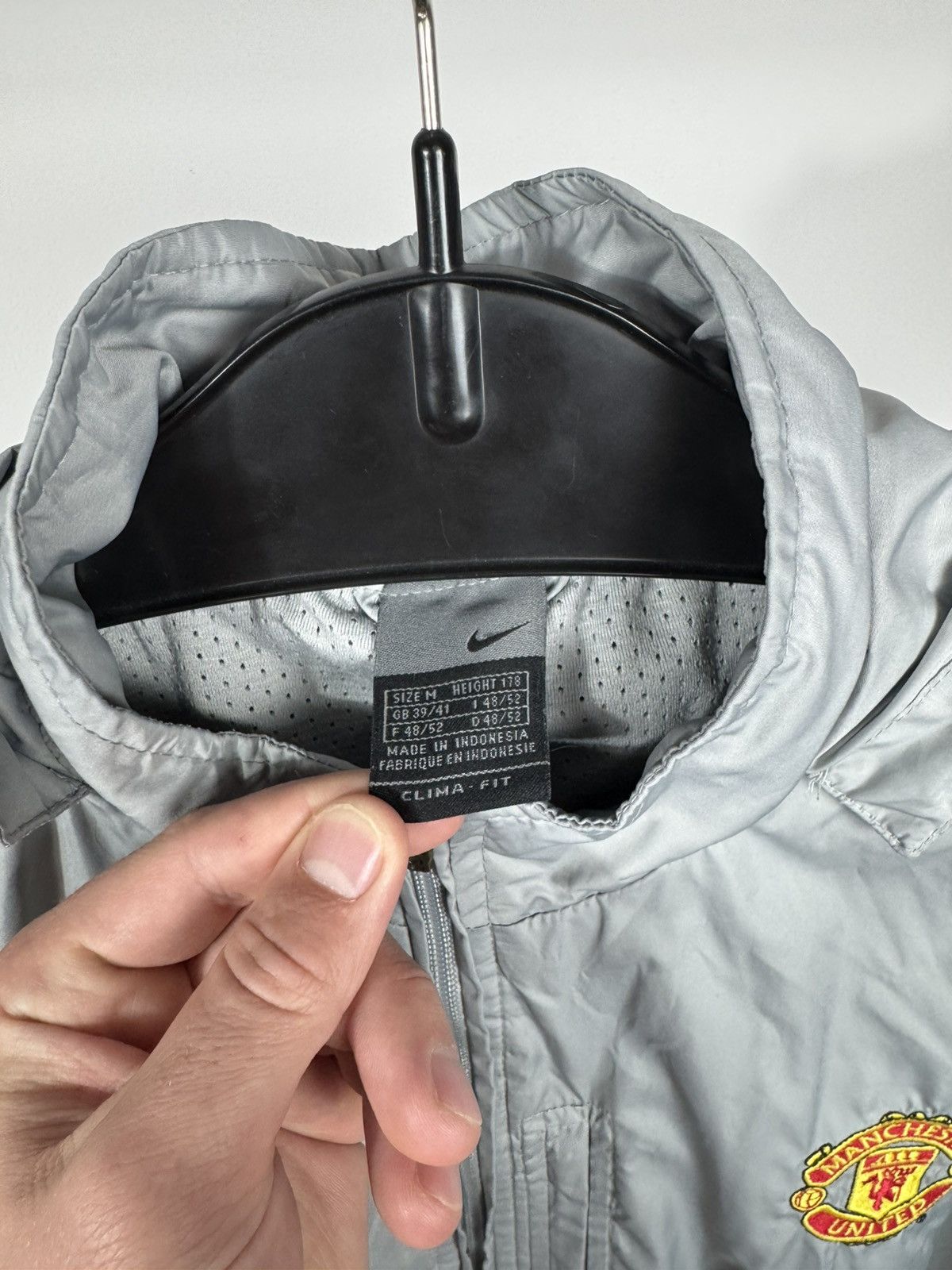 Nike Vintage Nike Manchester United Windbreaker Jacket Grey M Size US M / EU 48-50 / 2 - 5 Thumbnail