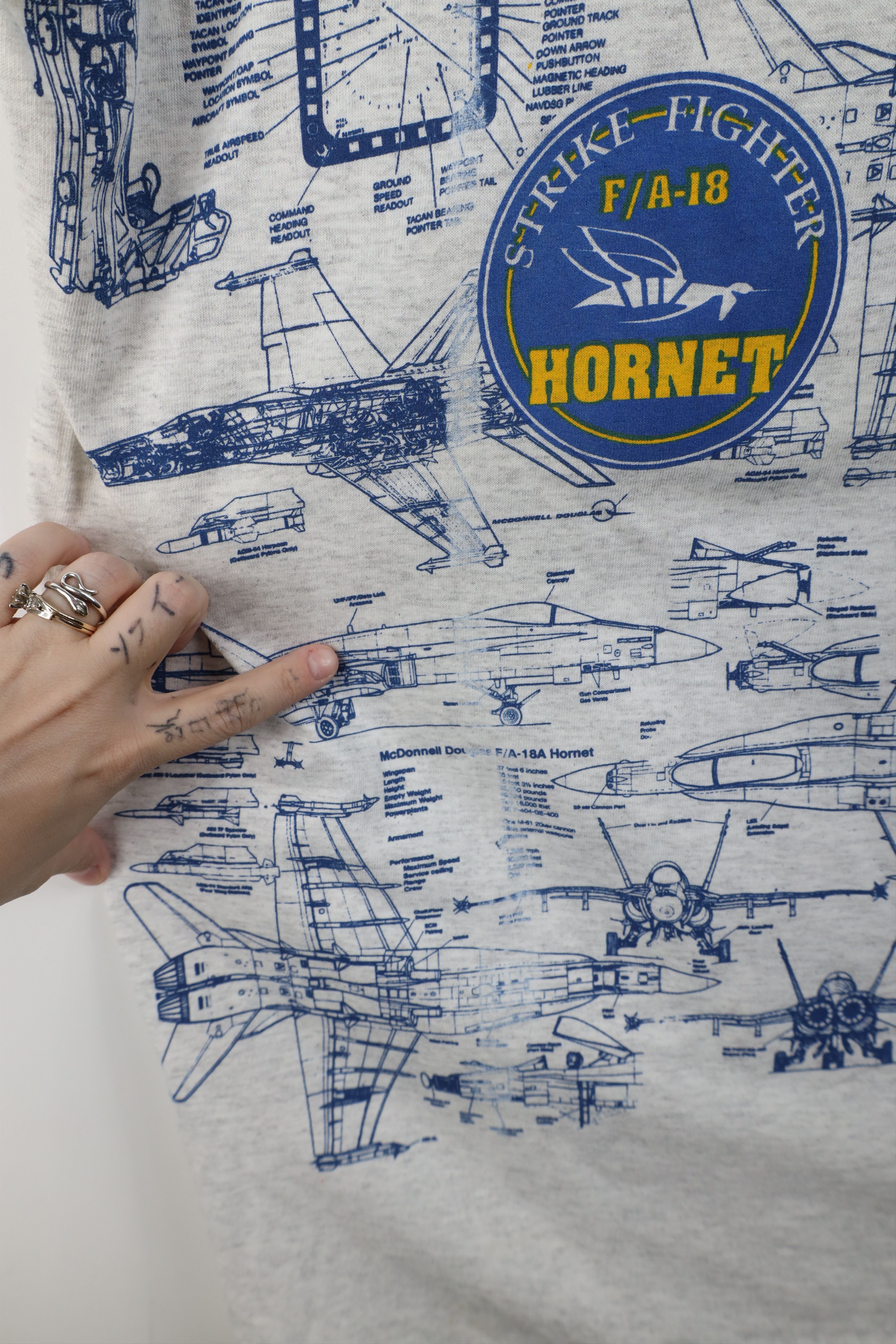 Vintage Vintage 90s F/A-18 War Jet Plane All Over Print T-Shirt USA Size US XXL / EU 58 / 5 - 6 Thumbnail