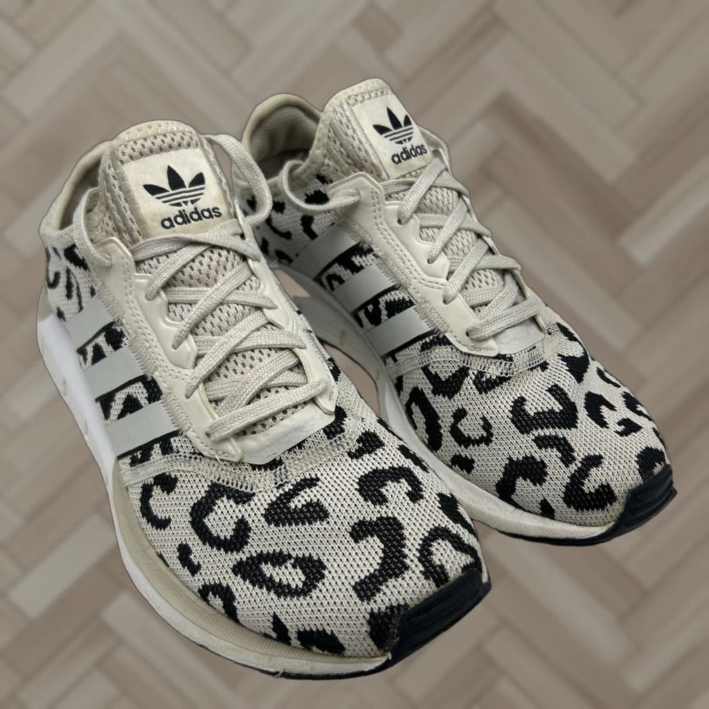 Adidas Adidas Sneakers Woman 8.5 Swift Run HO1906 Leopard Animal Print Beige Black Read Size US 9 / IT 39 - 1 Thumbnail