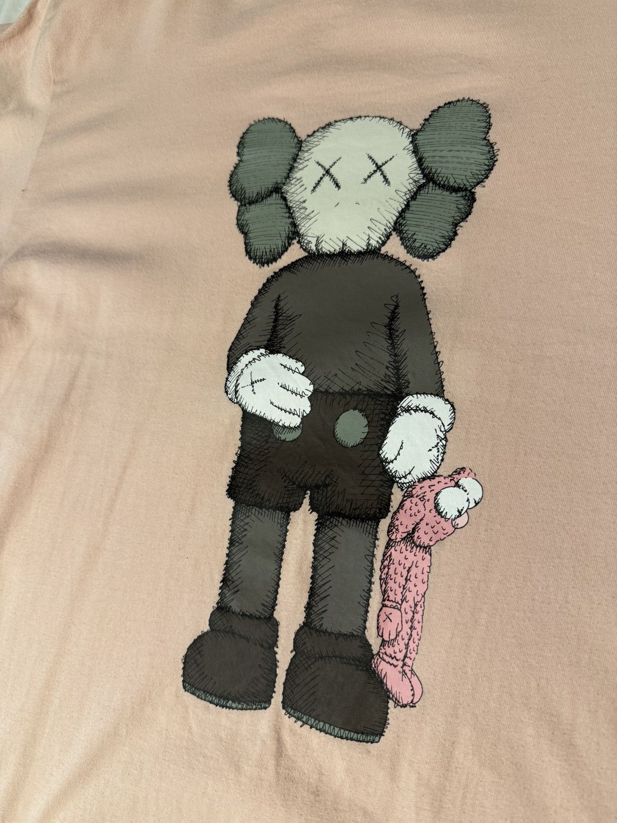 Kaws × Uniqlo Kaws x Uniqlo Companion Tee Size US L / EU 52-54 / 3 - 2 Thumbnail
