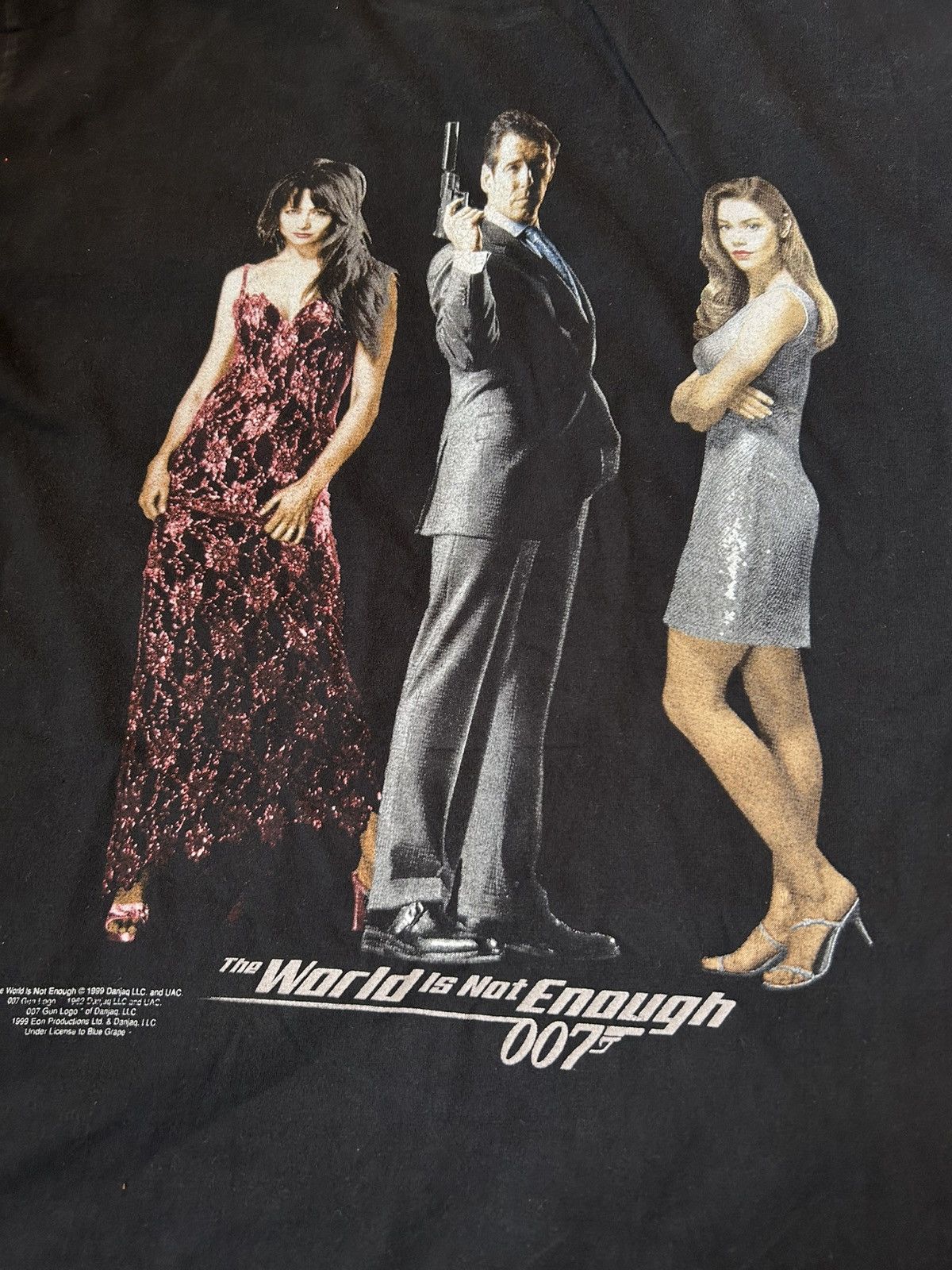 Vintage 1999 James Bond The World Is Not Enough Promo Tee Size US XL / EU 56 / 4 - 4 Thumbnail