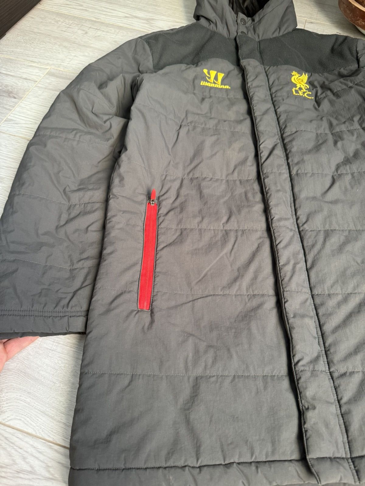 Vintage Vintage Soccer Jersey Long Puffer Jacket Liverpool Warrior Size US S / EU 44-46 / 1 - 2 Thumbnail