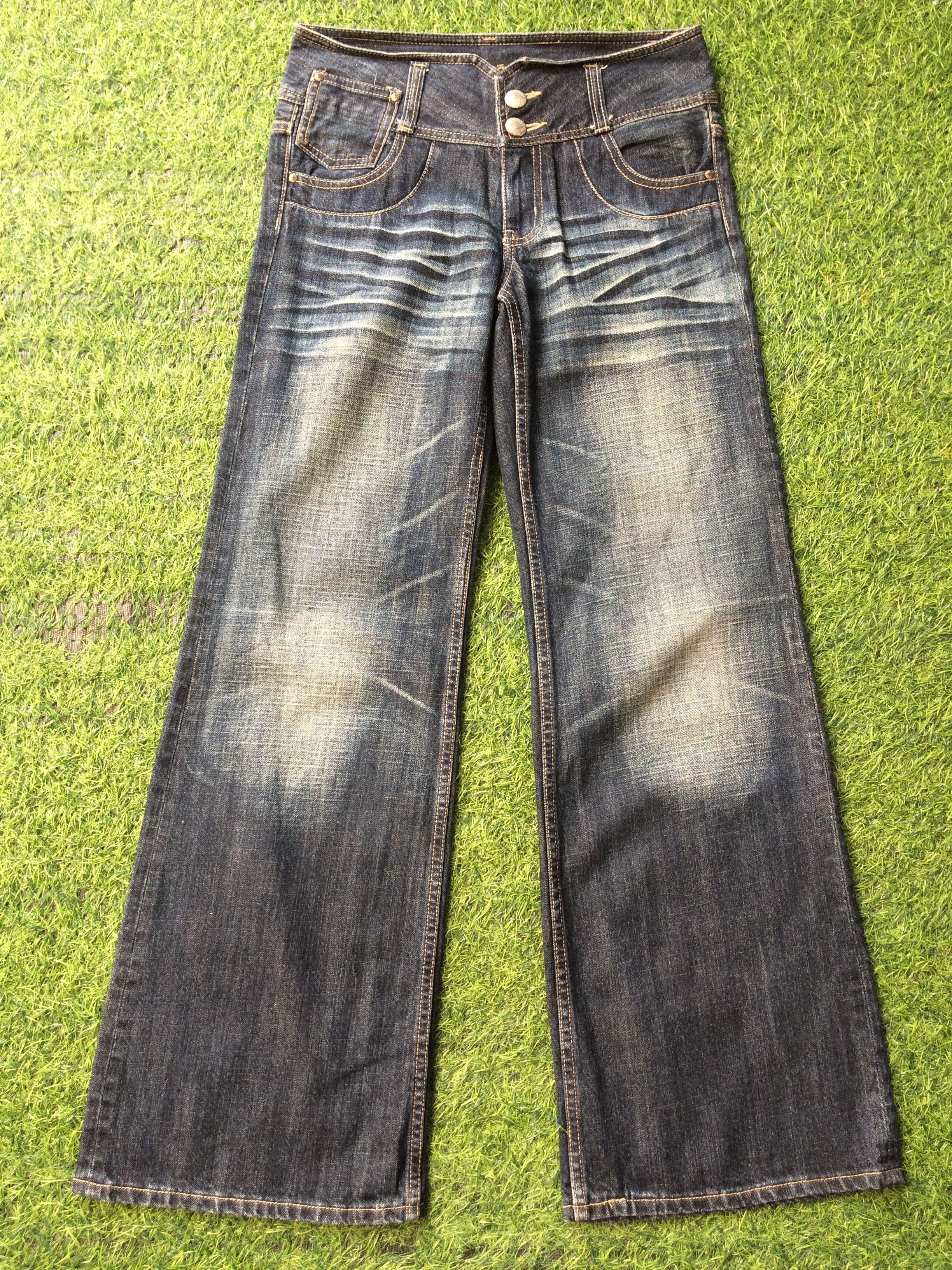 Japanese Brand Japanese Low Rise Flare Denim Jeans D-561 Size 27" / US 4 / IT 40 - 1 Thumbnail