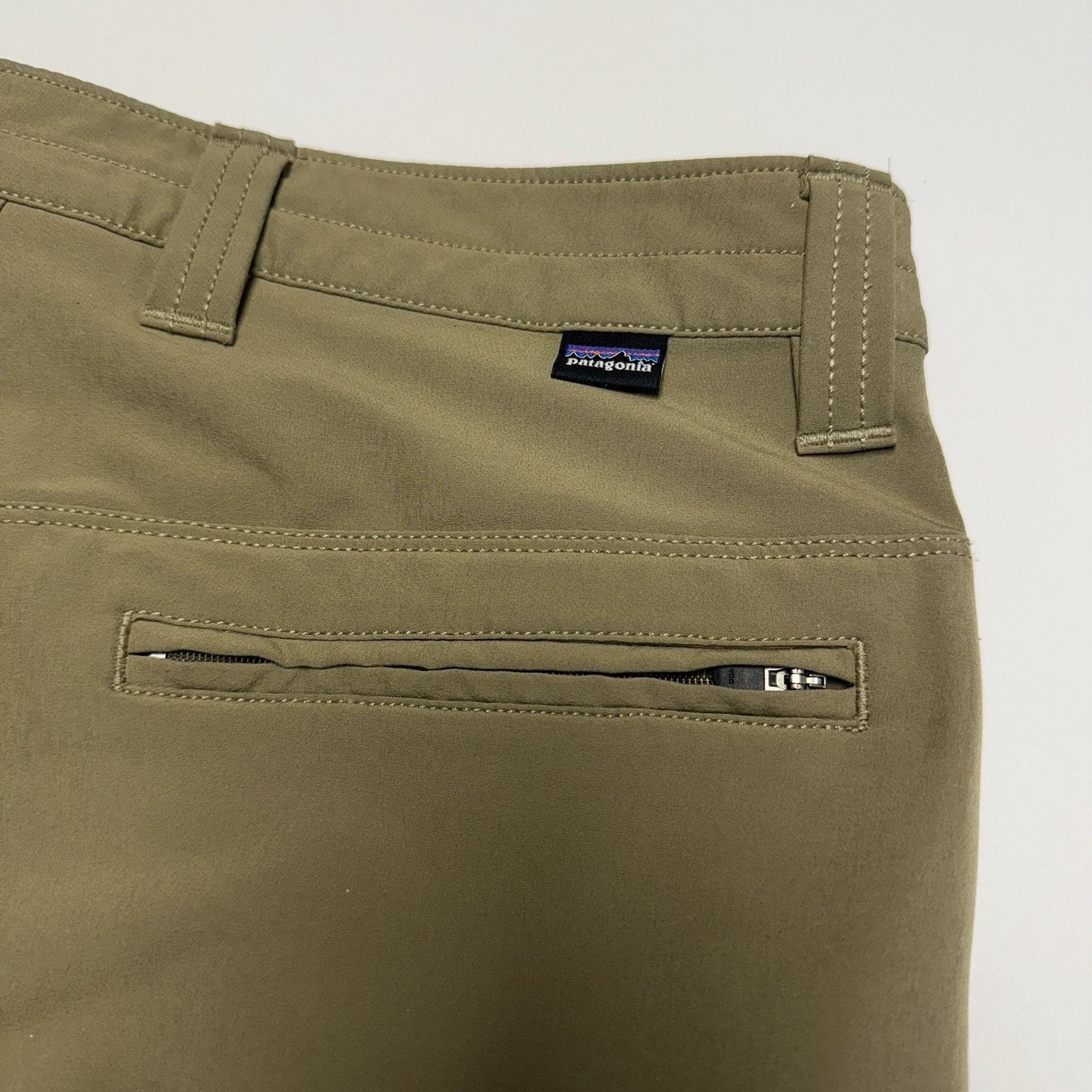 Patagonia Patagonia Common Threads Pants Mens 31 Brown Zipped Pockets Size US 31 - 8 Thumbnail