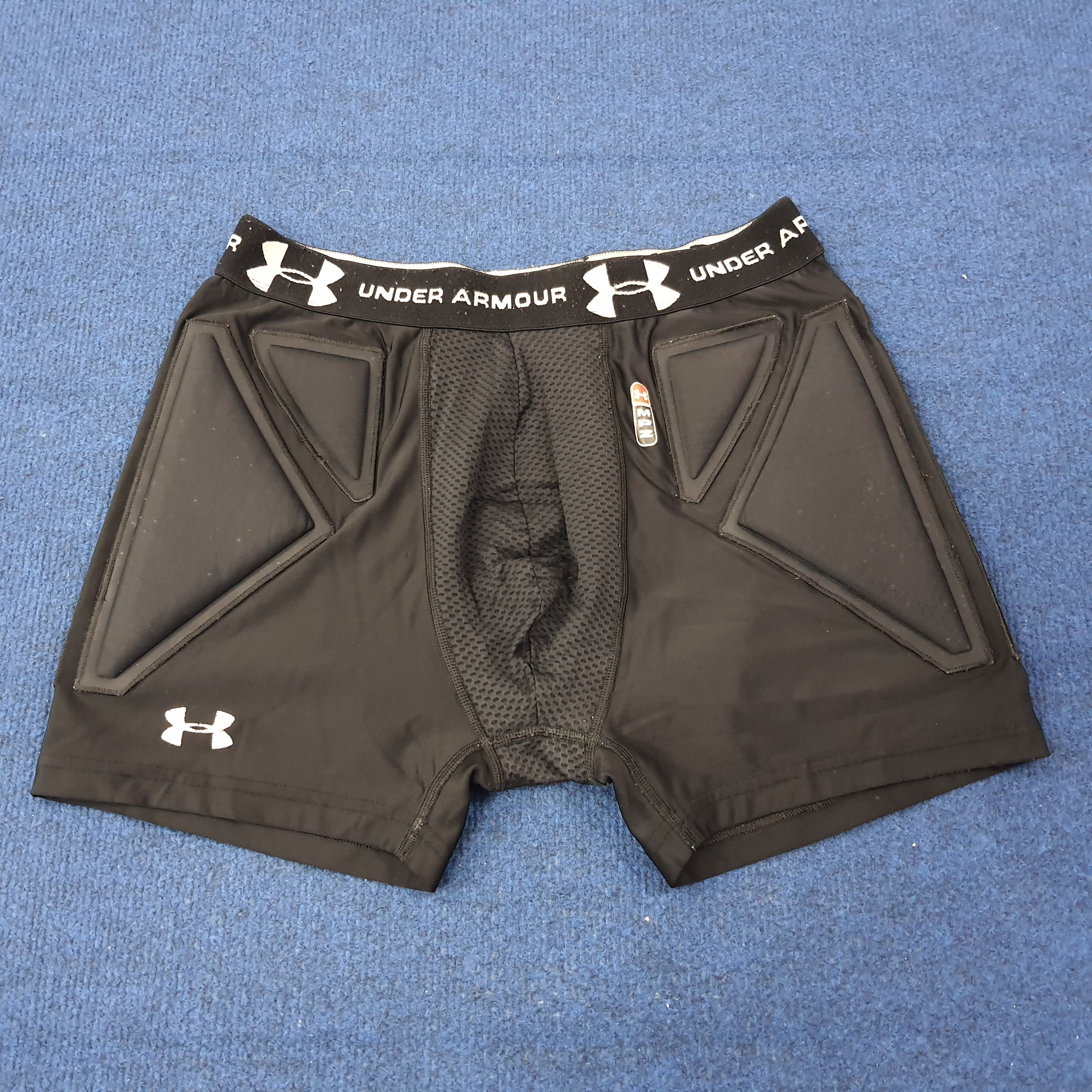 Under Armour Under Armour Shorts With Integrated Protective Pads C265N26 Size US 30 / EU 46 - 1 Thumbnail