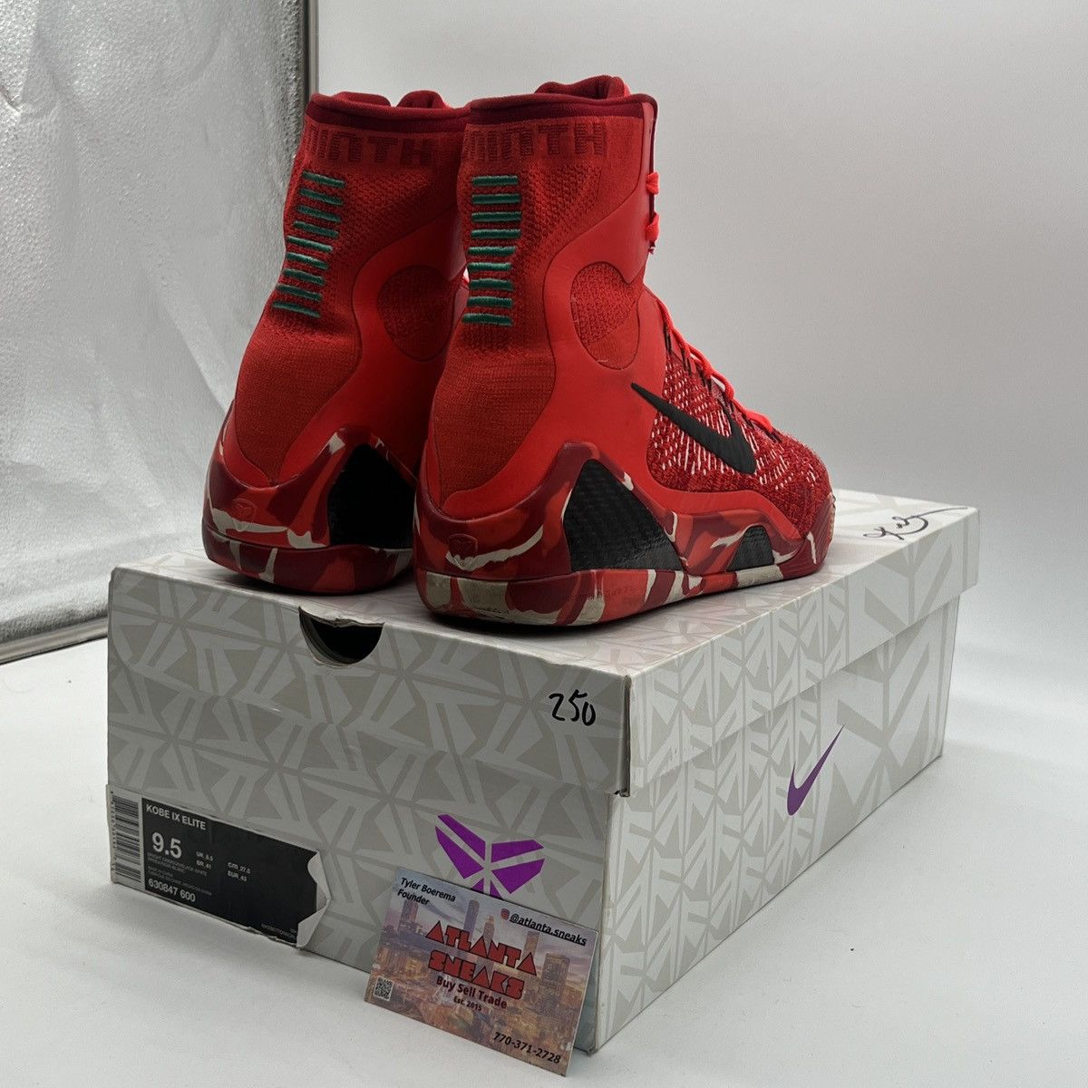 Jordan Brand Kobe 9 elite Christmas Size US 9.5 / EU 42-43 - 5 Thumbnail