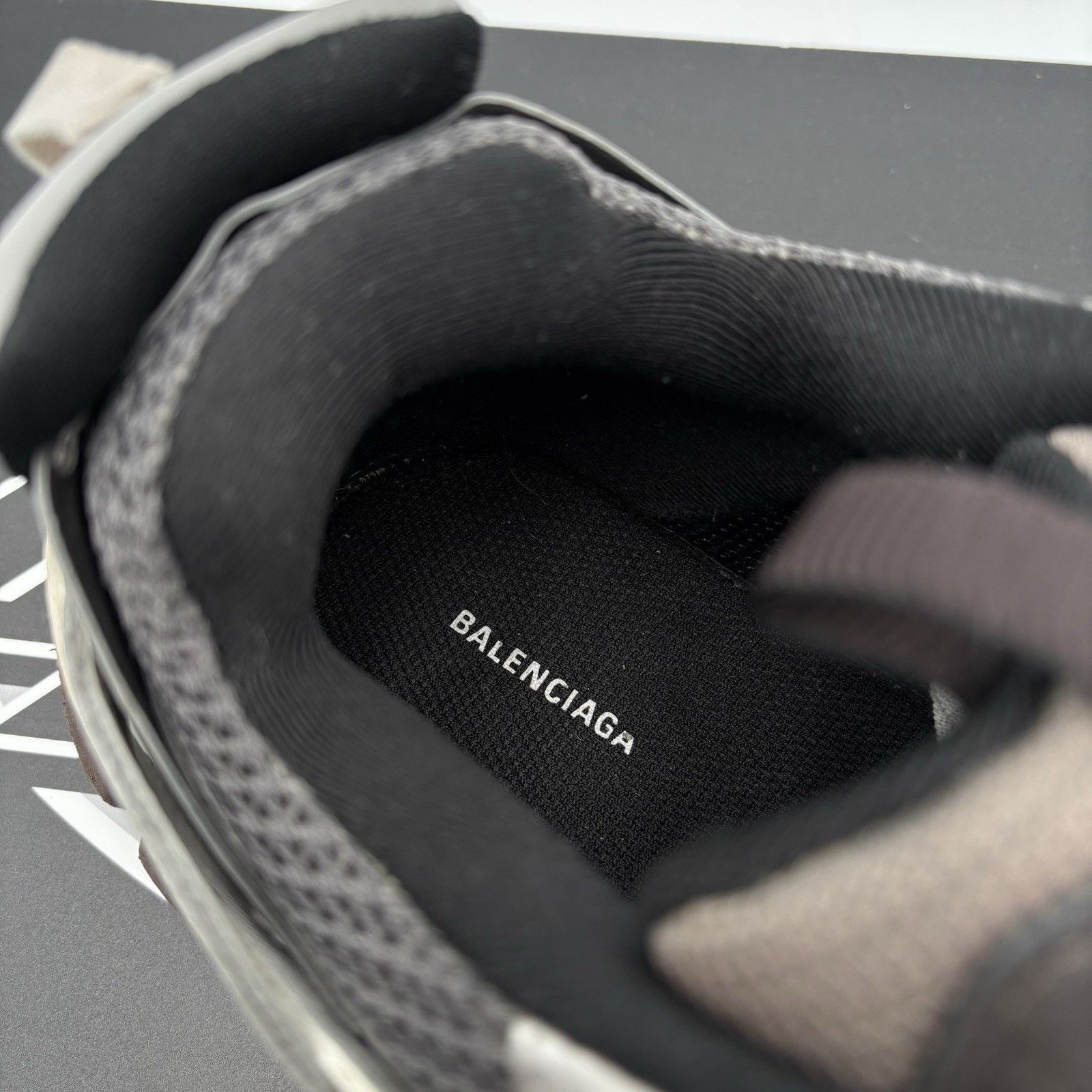 Balenciaga Balenciaga Track Sneaker ' Silver, Grey ' | GREAT COND! Size US 11 / EU 44 - 16 Thumbnail