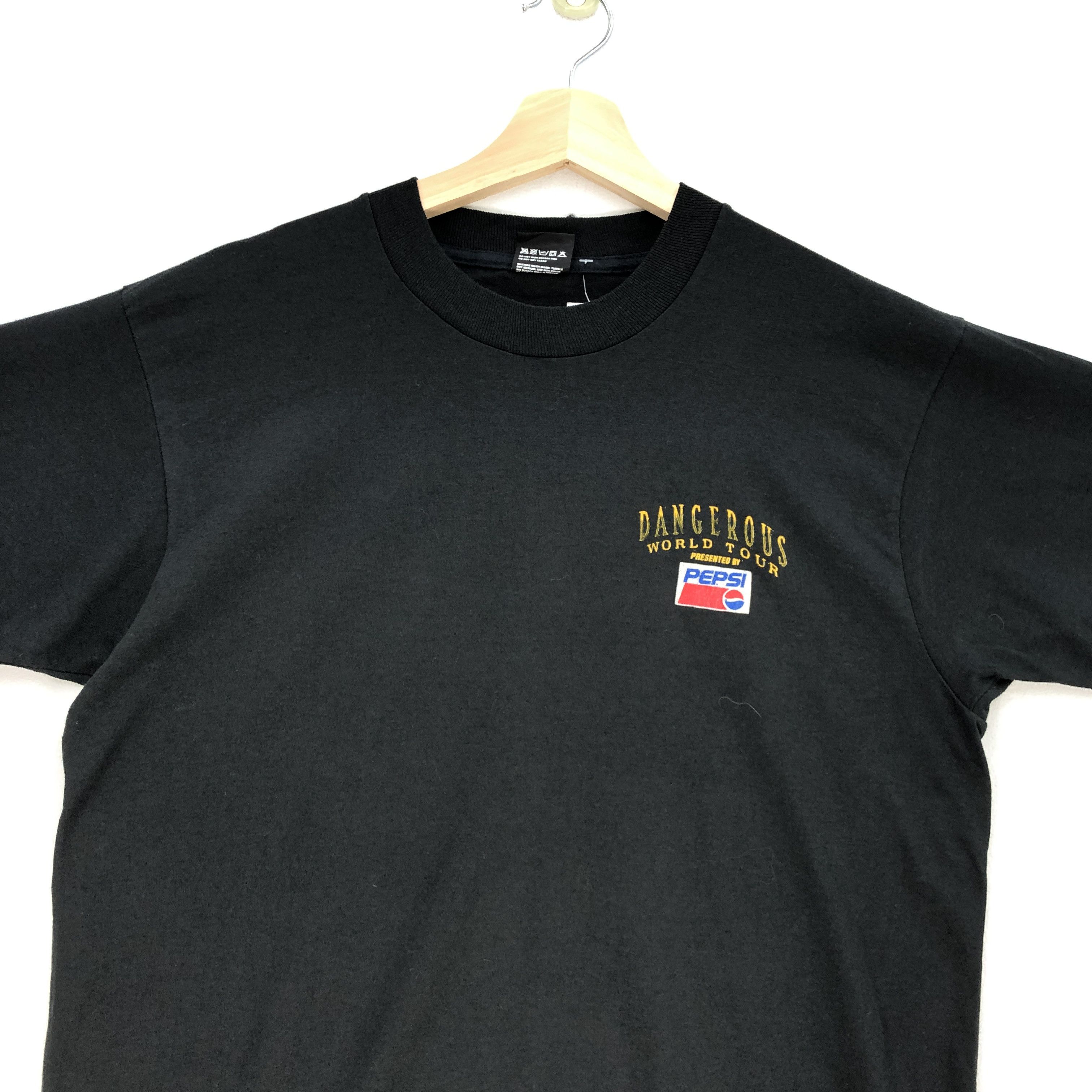 Band Tees Vintage Michael Jackson T Shirt Pepsi Dangerous World Tee Size US M / EU 48-50 / 2 - 4 Thumbnail