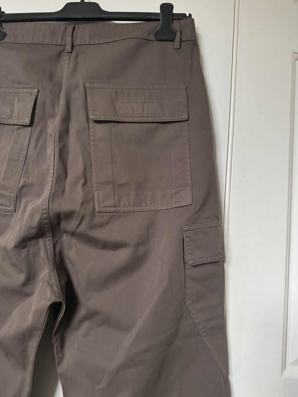 Rick Owens Rick Owens Cargo Trousers in Dust Size US 34 / EU 50 - 8 Thumbnail
