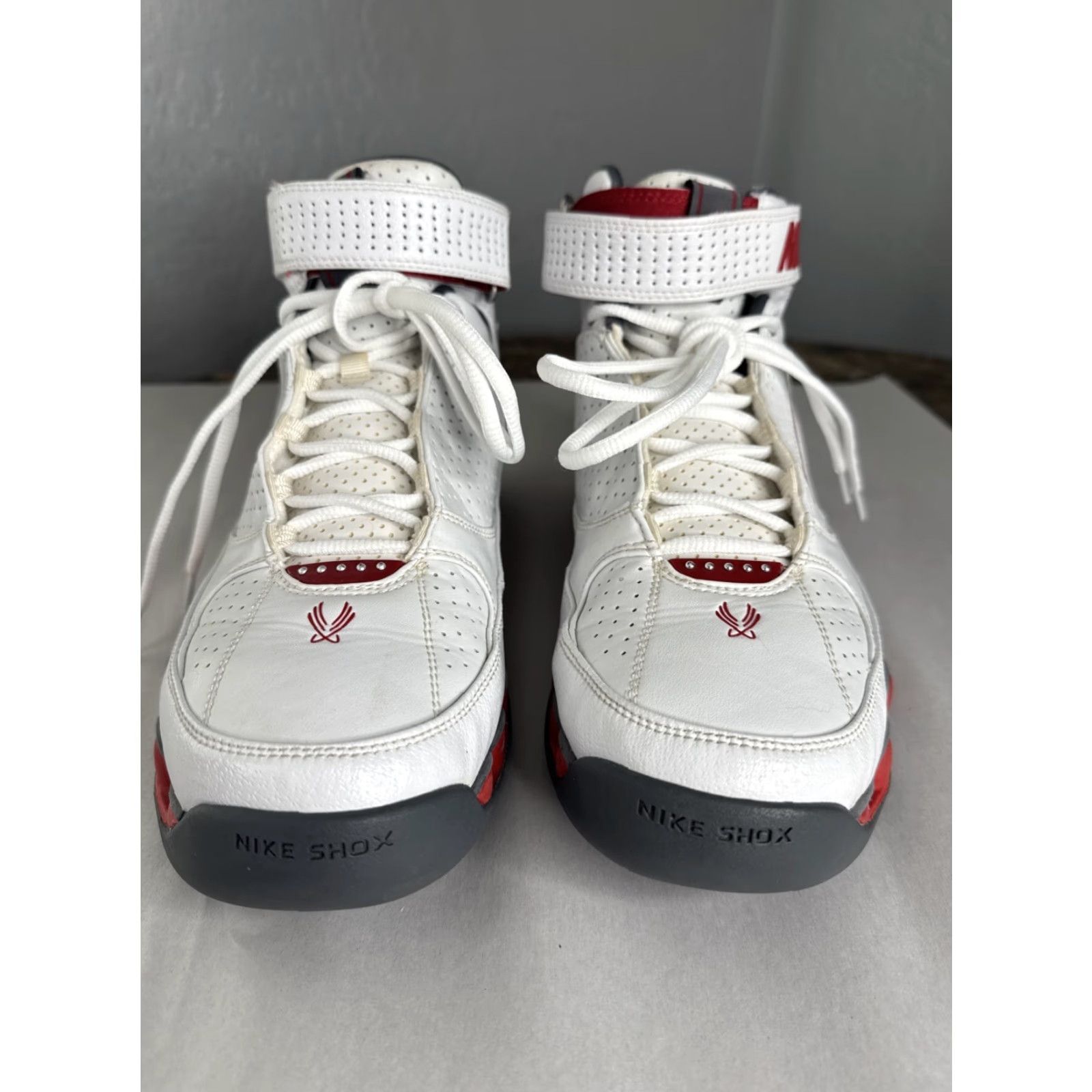 Nike Nike Shox Sneakers Men 10.5 White Red Jermaine O’Neal 2005 Shox 312047-161 171 Leather Size US 11 / EU 44 - 3 Thumbnail