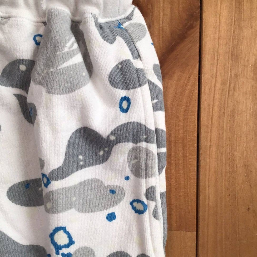 Bape 💫Glow in the dark💫 BAPE Space camo sweat shorts APE ★size M Size US 32 / EU 48 - 6 Thumbnail