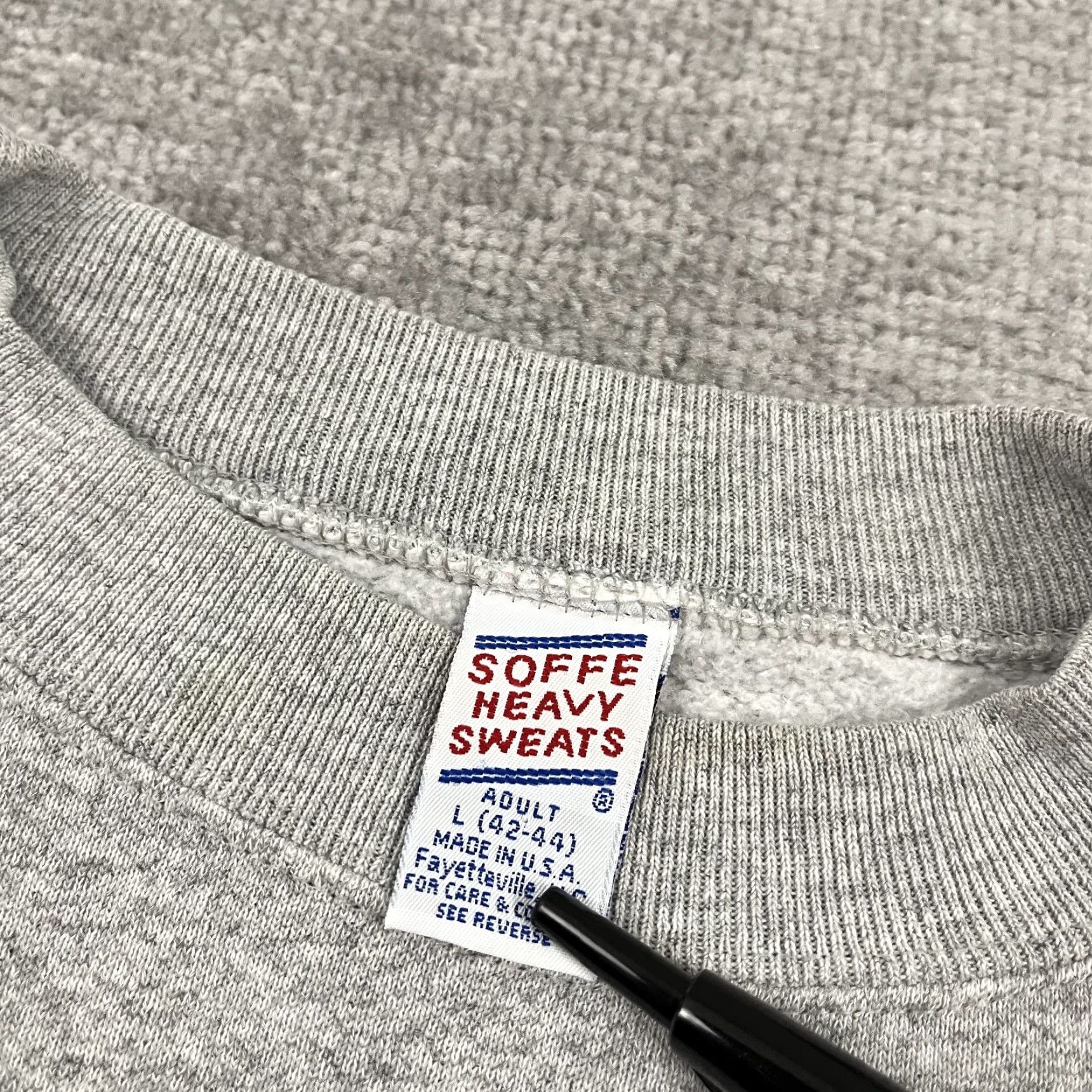 Soffe VTG Georgetown University Sweatshirt Grey Graphic Crew Pullover M/L Soffe Regular Adult Mens 90s University School Graphic Print Multi-Season Size US L / EU 52-54 / 3 - 3 Thumbnail